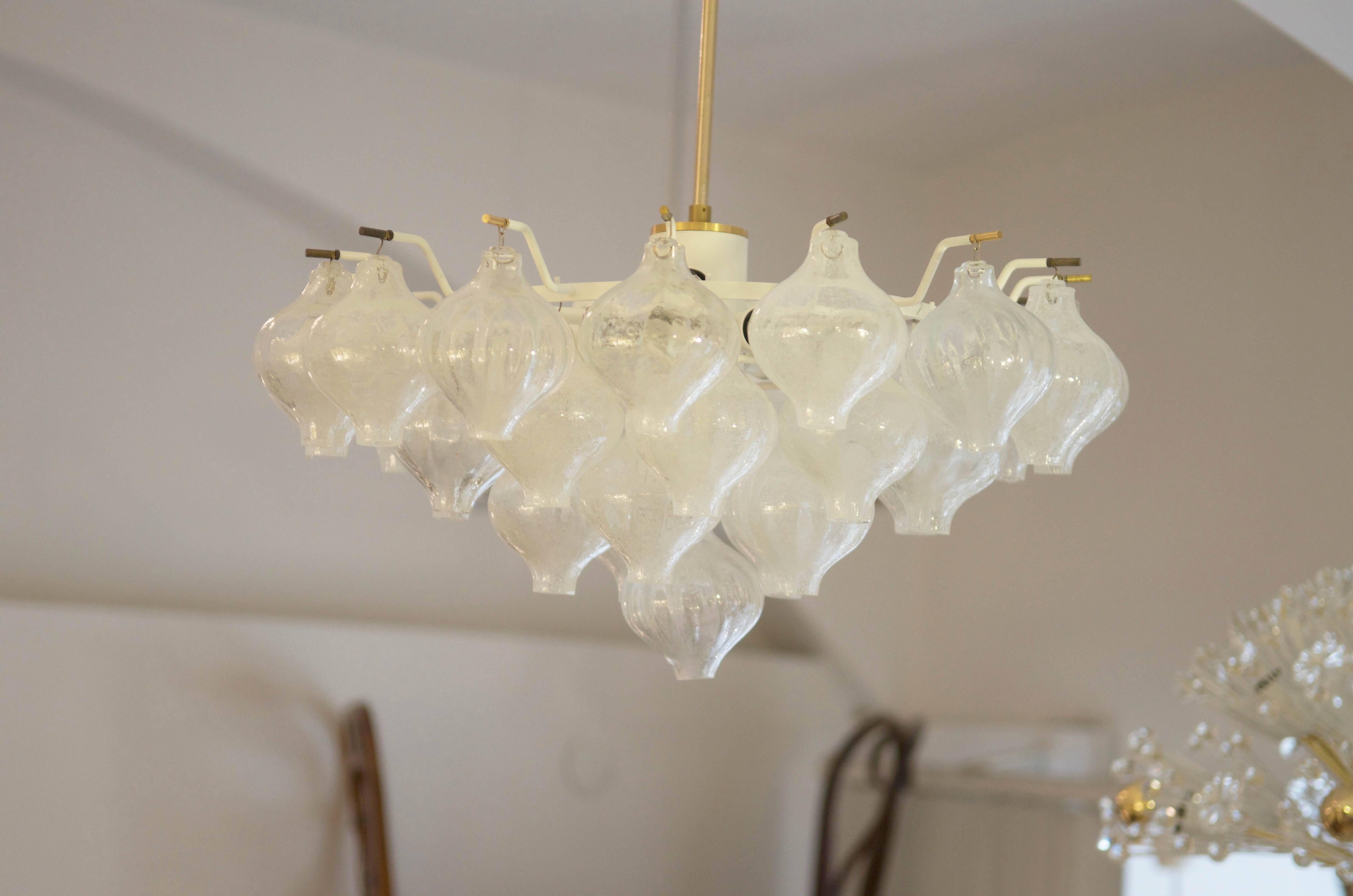 Beautiful Large Kalmar Tulipan Chandelier In Excellent Condition For Sale In Vienna, AT
