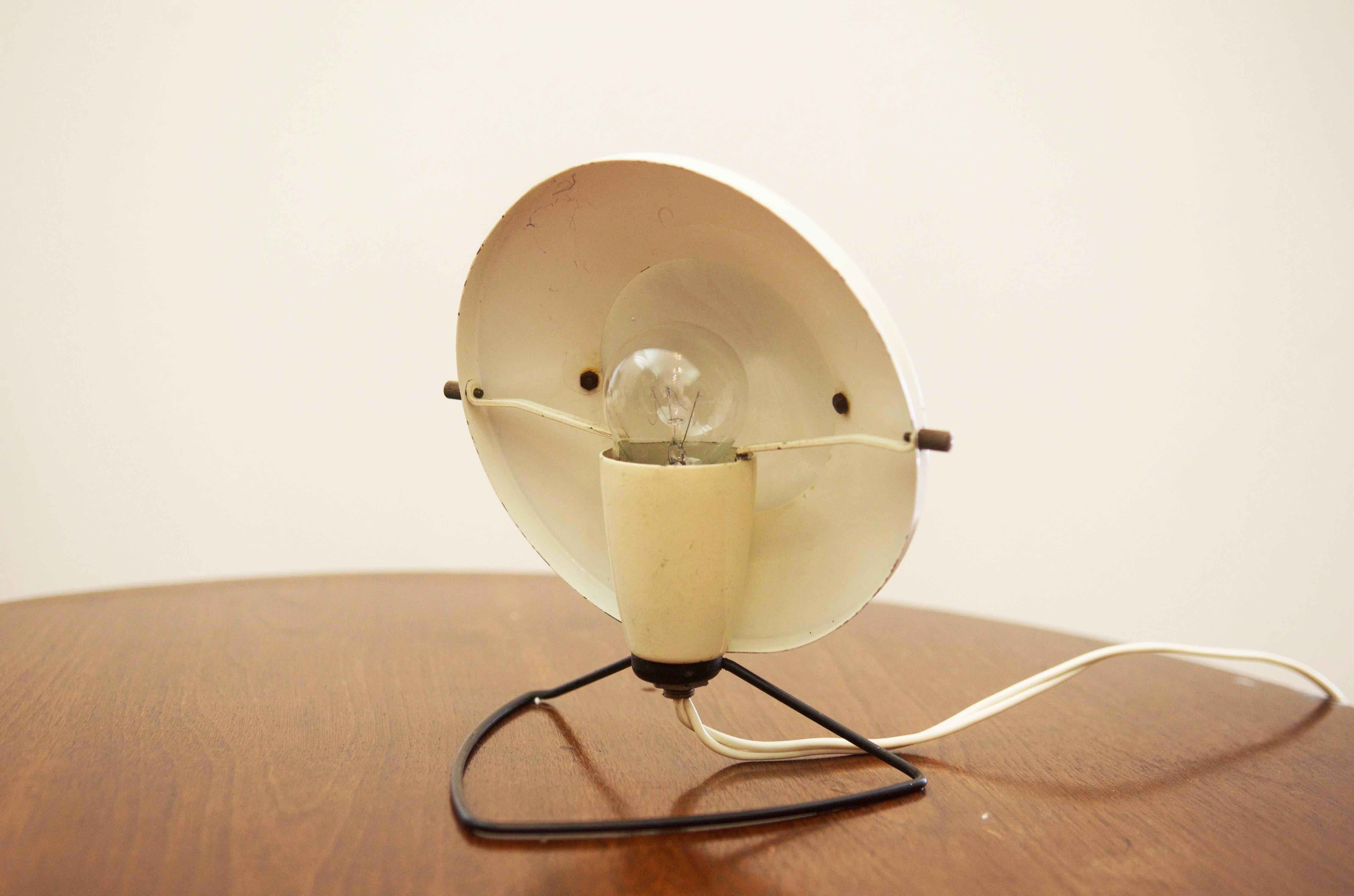 White Mid-Century Table or Wall Lamp In Good Condition For Sale In Vienna, AT
