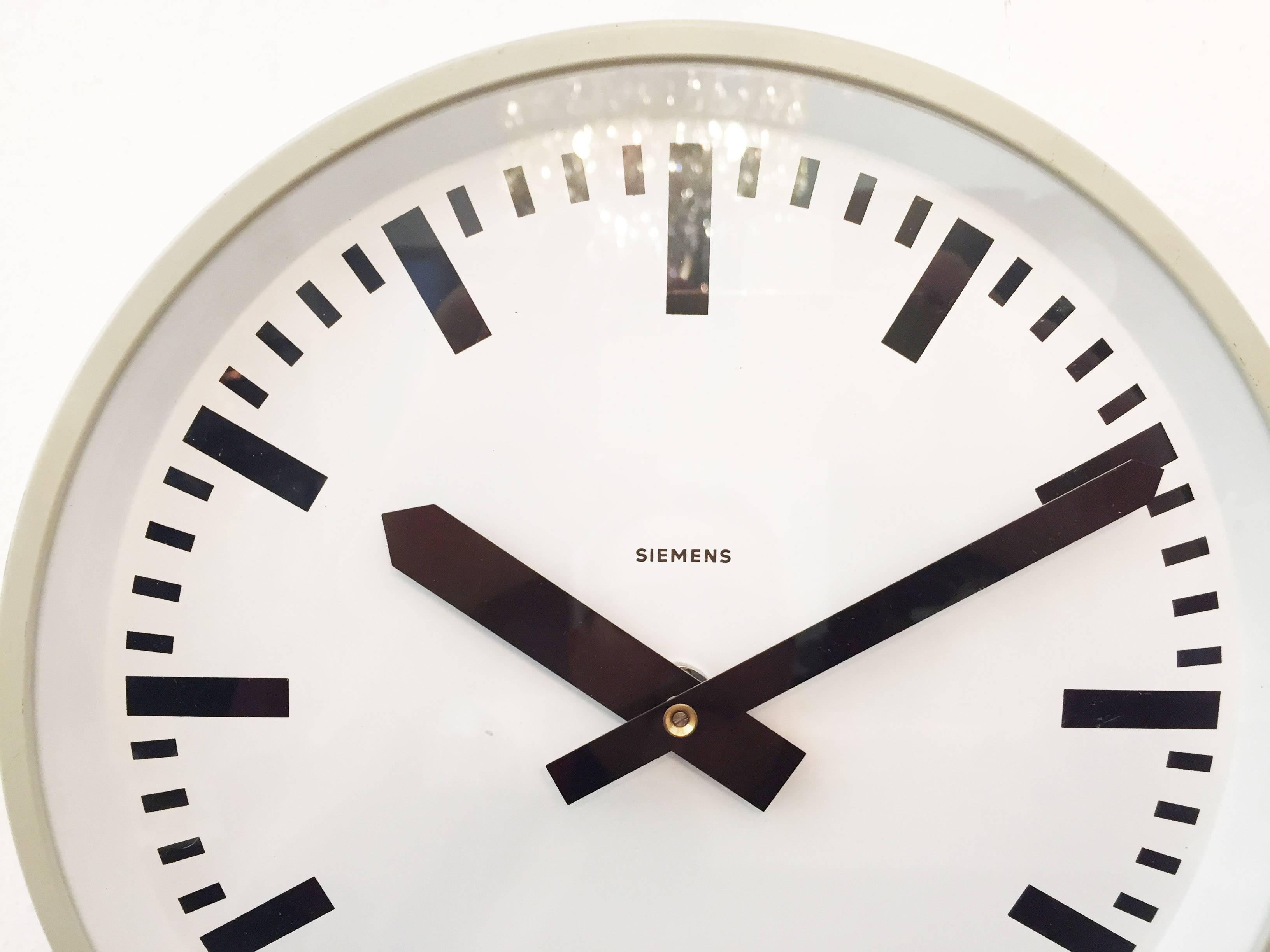siemens wall clock
