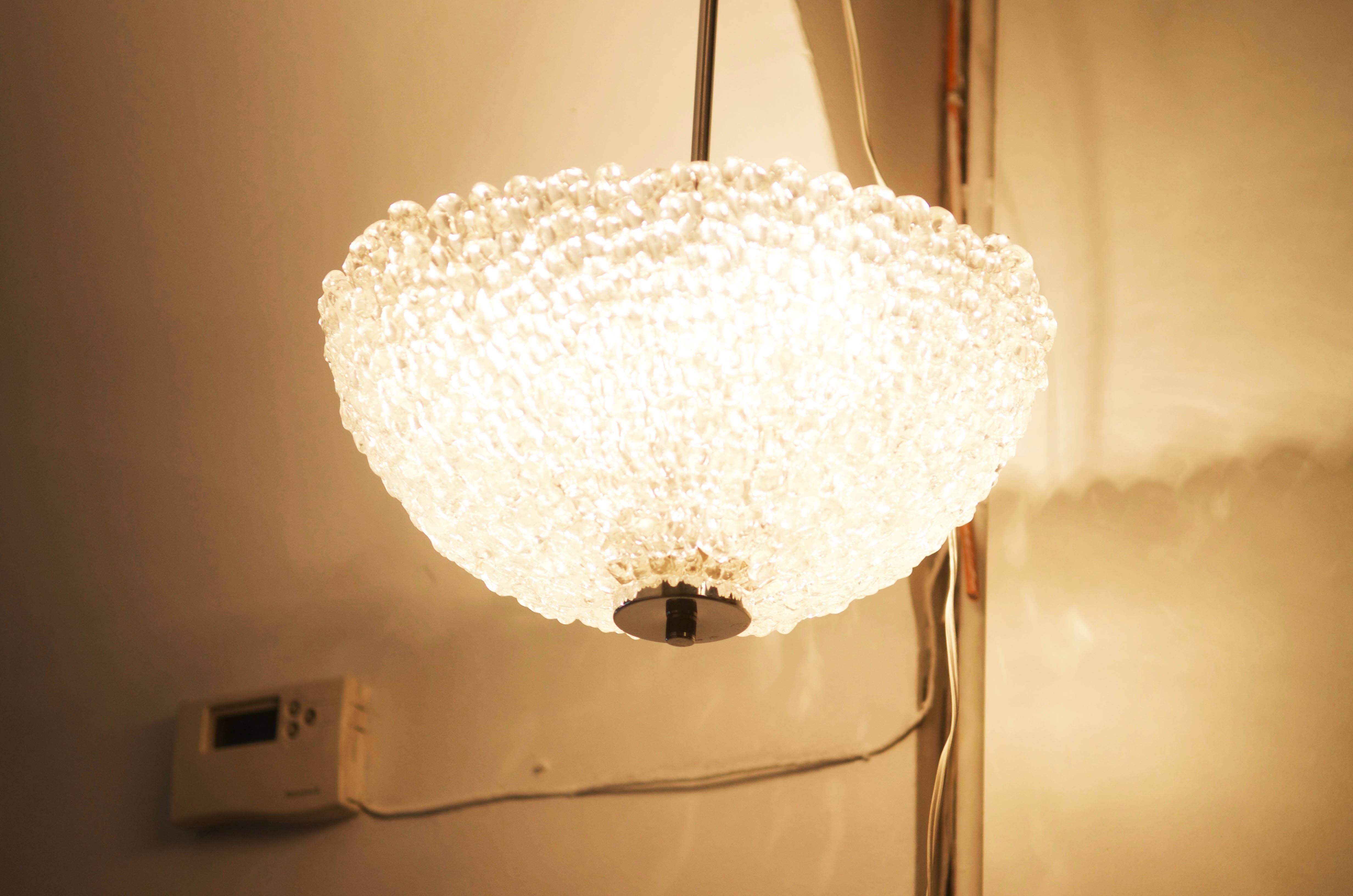 Lucite Chandelier by Austrolux For Sale 2