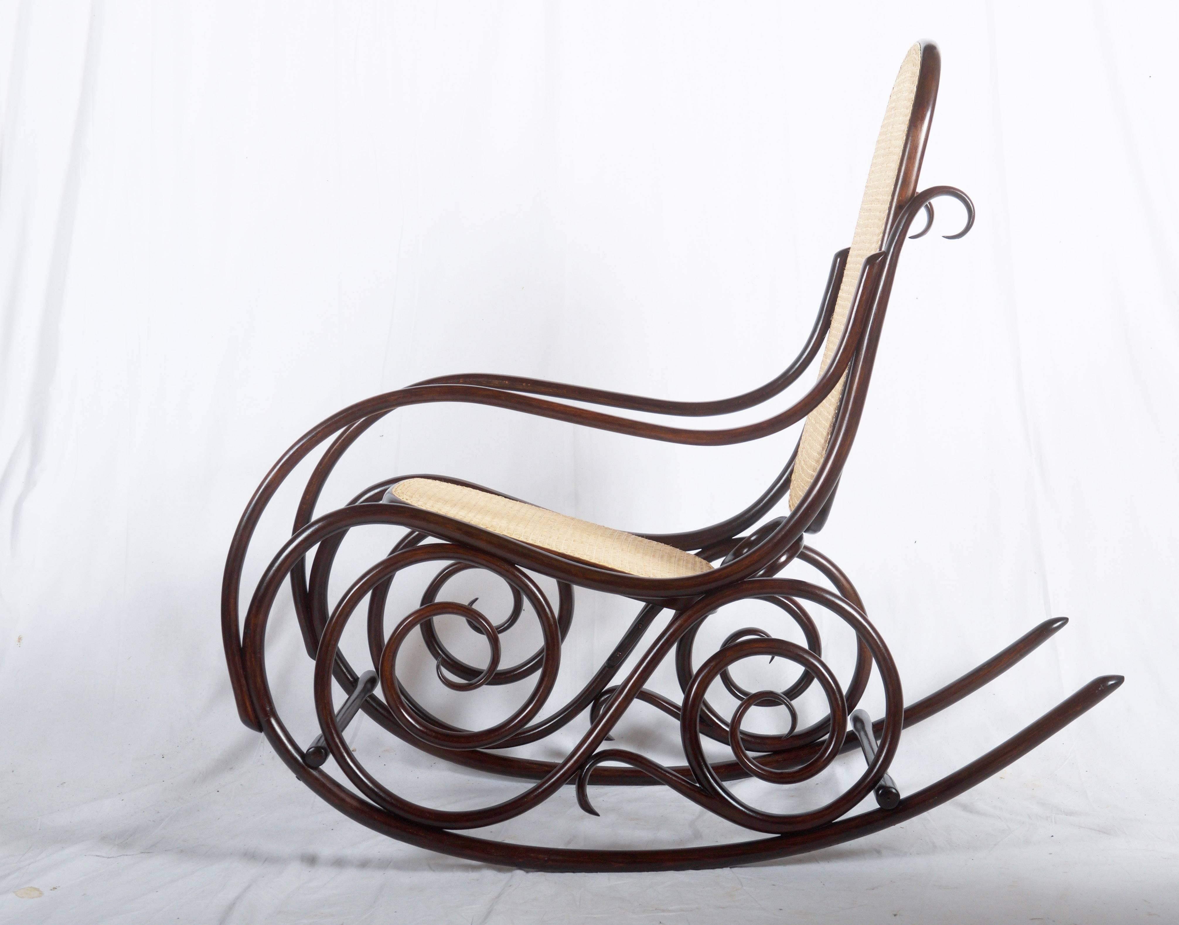 Thonet-Mundus Rocking Chair 1