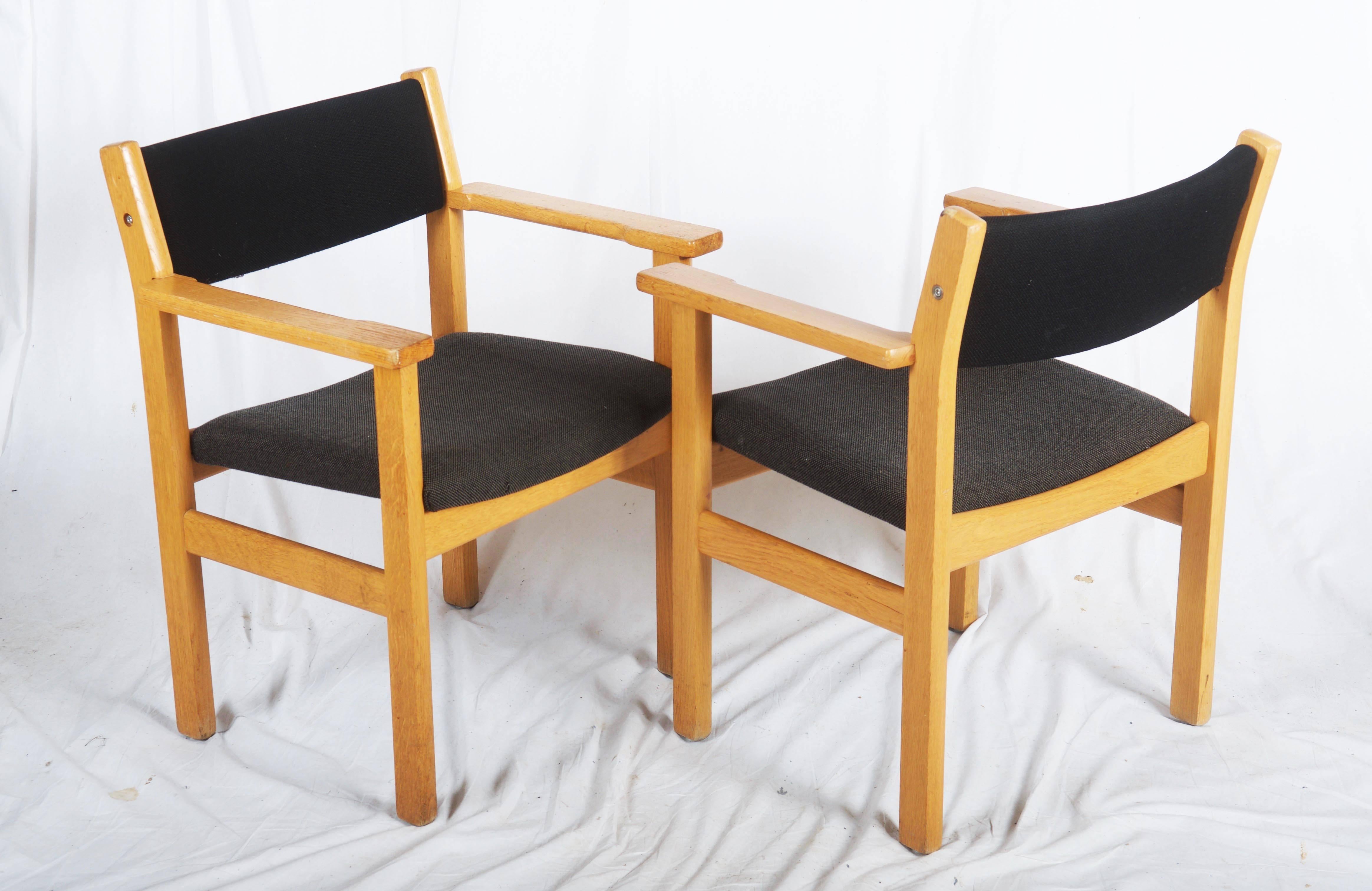 Scandinavian Modern Nice Pair of Vintage Hans Wegner Armchairs For Sale