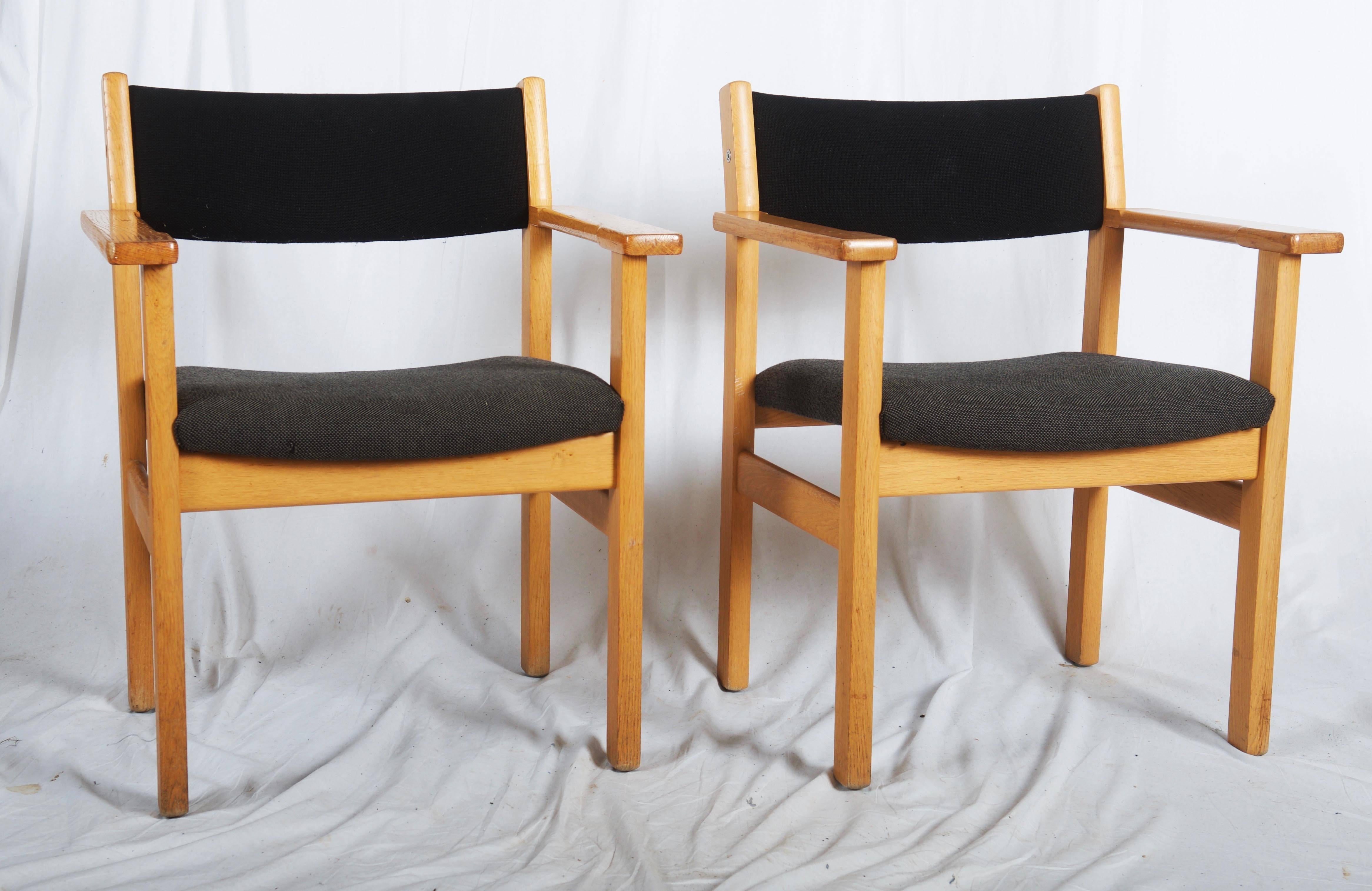 Lacquered Nice Pair of Vintage Hans Wegner Armchairs For Sale