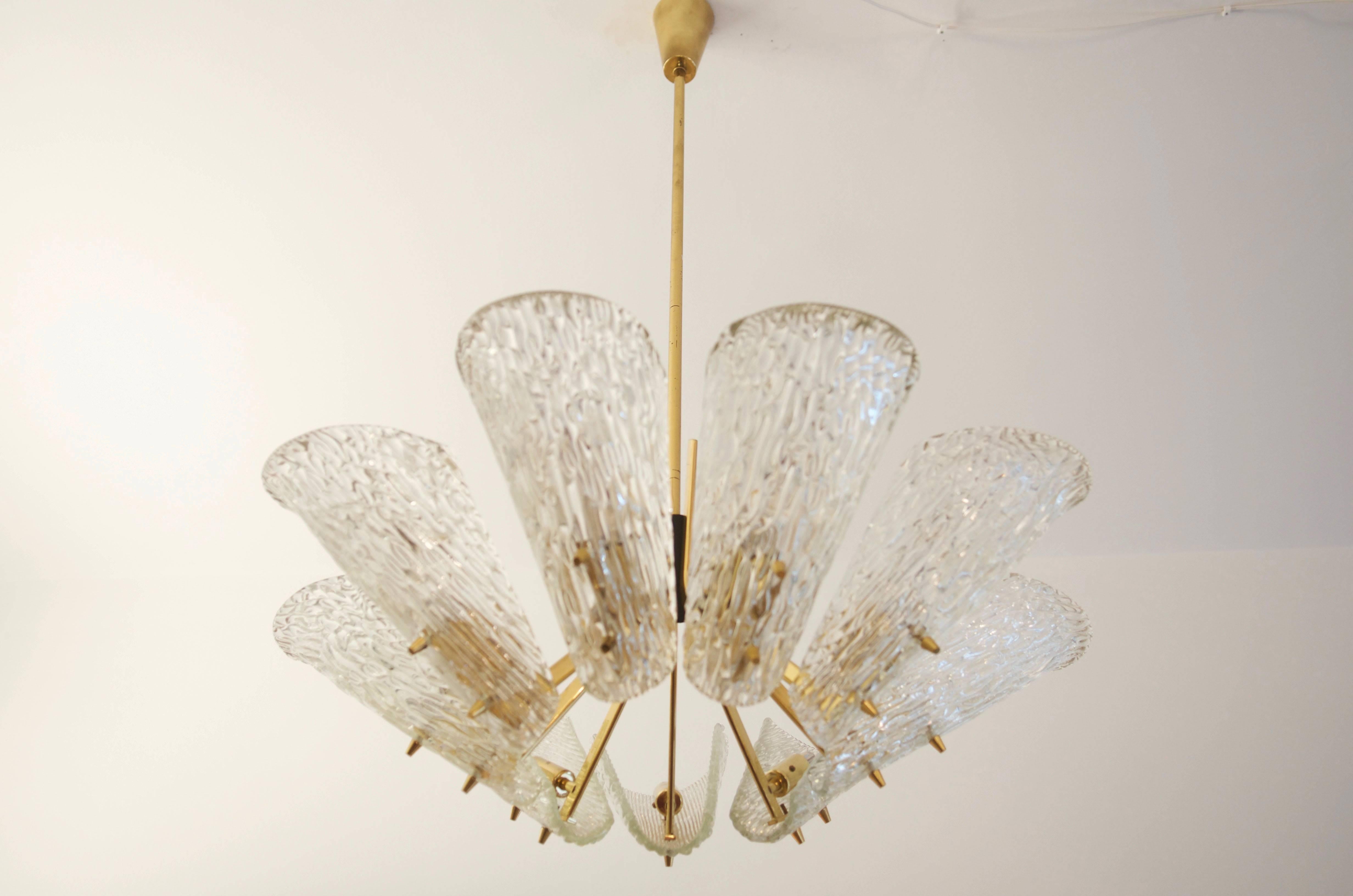 Mid-Century Modern Beautiful Large Chandelier with Textured Glass by Kalmar For Sale
