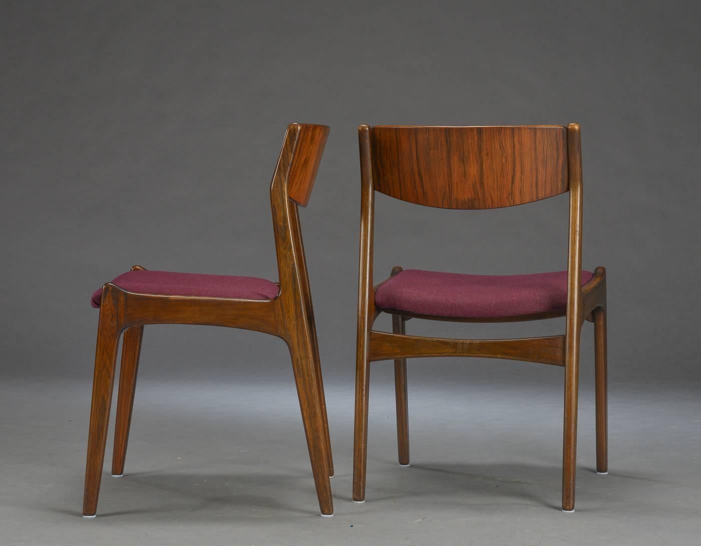 Scandinave moderne Ensemble de six chaises de salle à manger danoises du milieu du siècle dernier en vente