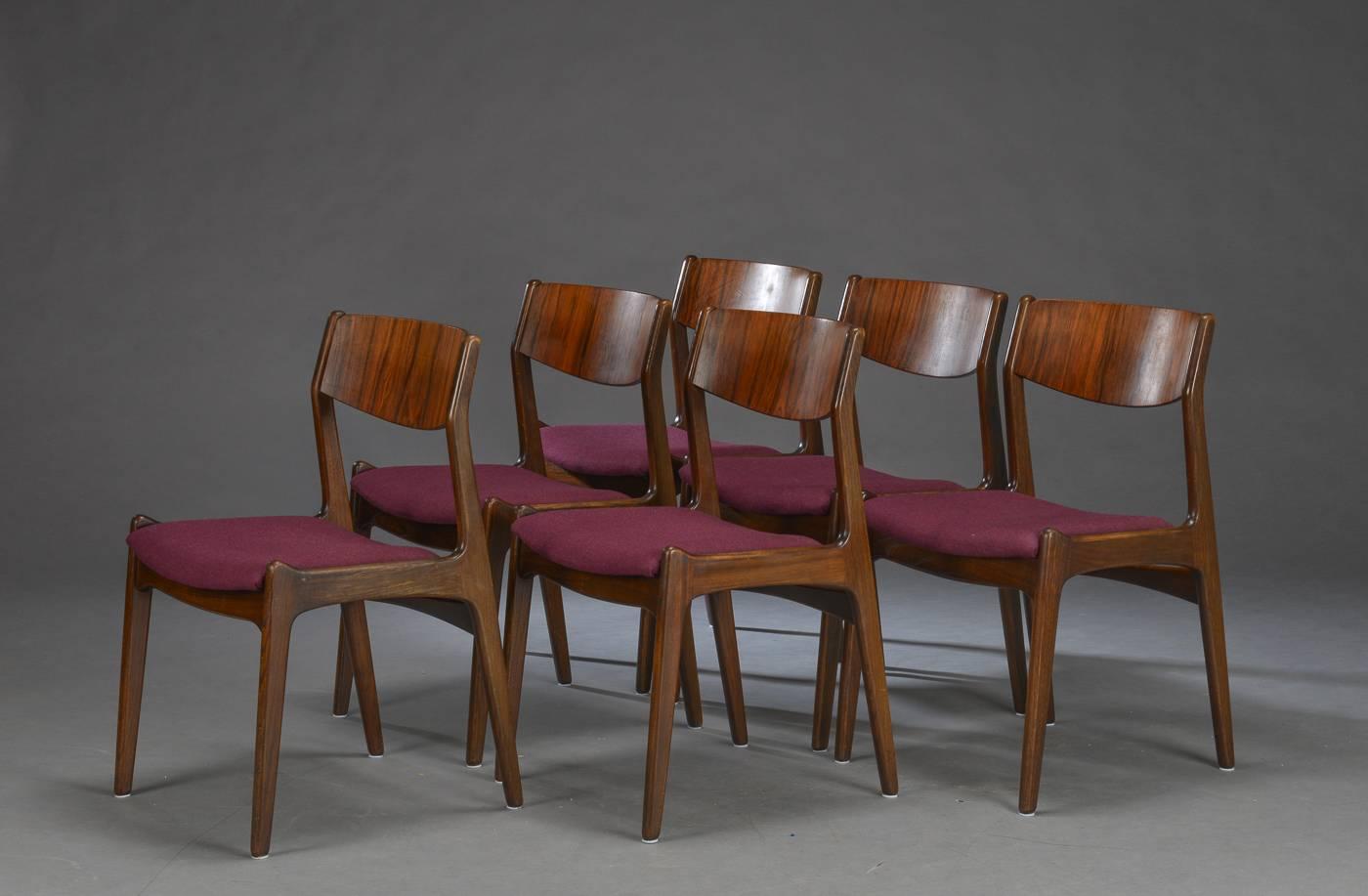Danois Ensemble de six chaises de salle à manger danoises du milieu du siècle dernier en vente