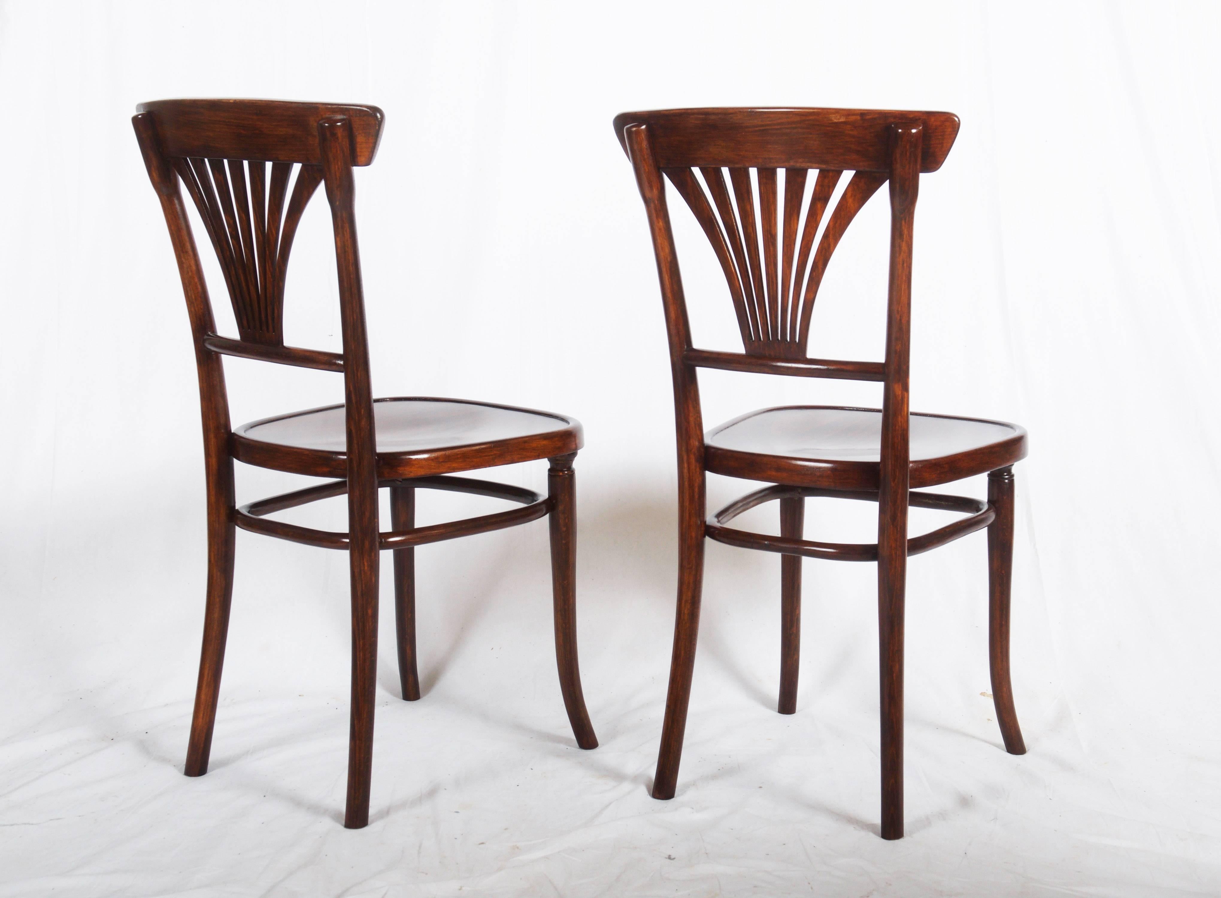 Beech Set of Six Thonet Model 221 Dining Chairs