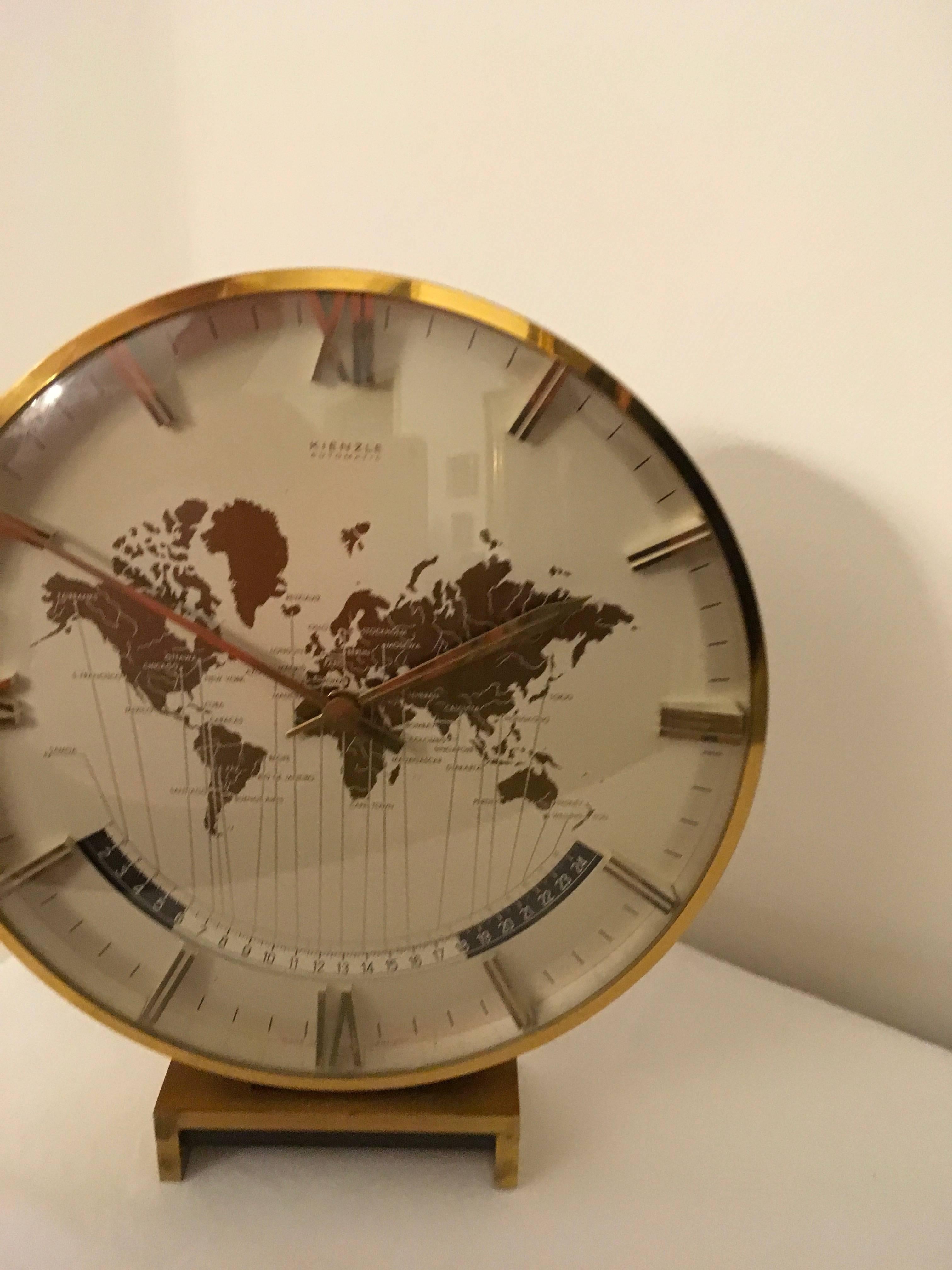 Big Kienzle Weltzeituhr Modernist Table World Timer Zone Clock In Excellent Condition In Vienna, AT