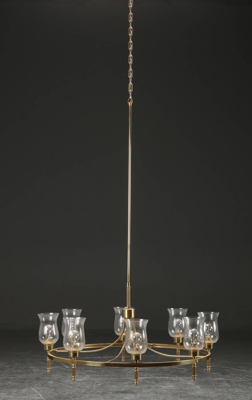 Beautiful Large Brass Chandelier by Svend Mejlstrøm In Excellent Condition For Sale In Vienna, AT