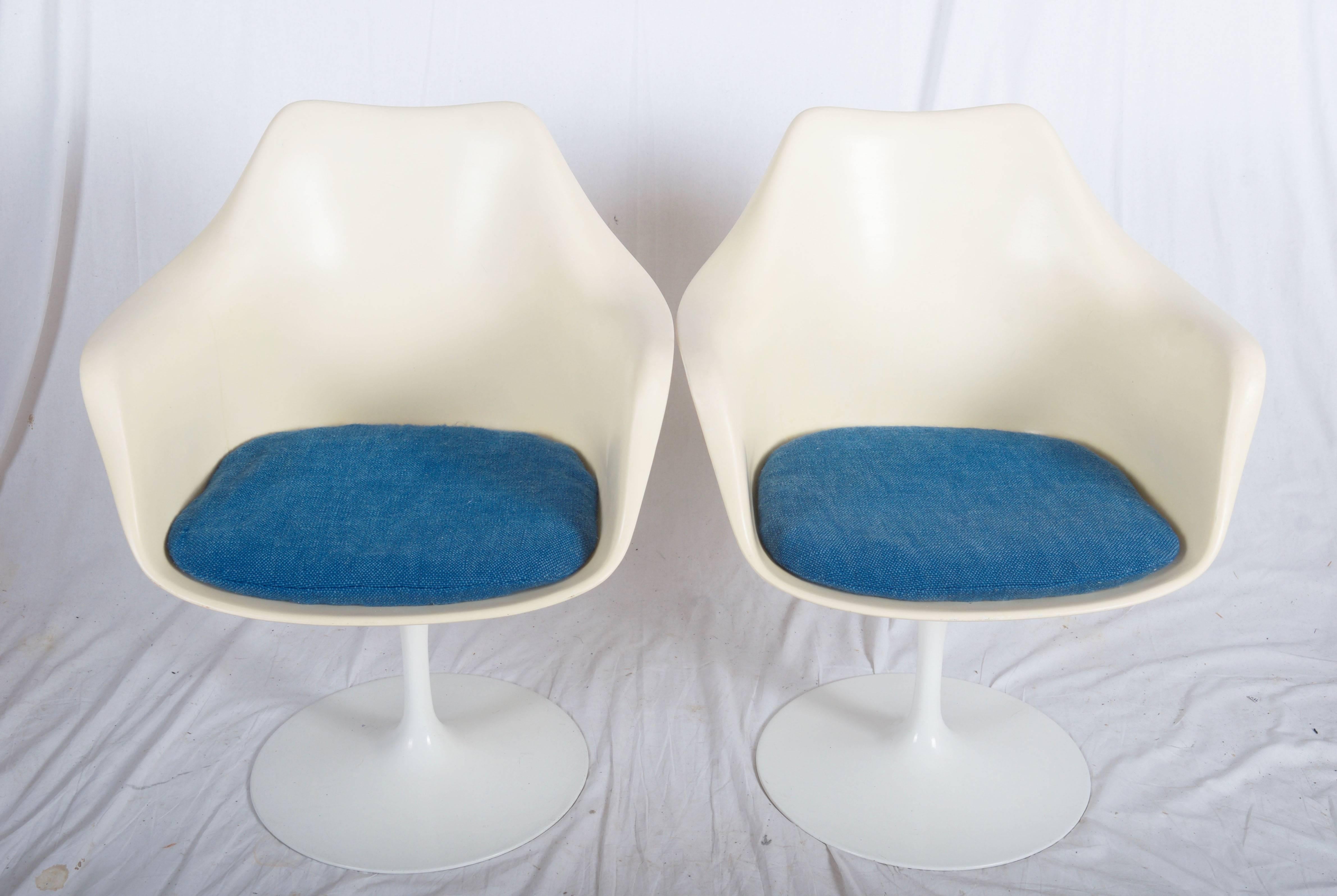 Set of Two Eero Saarinen Model 151 Tulip Armchairs 2