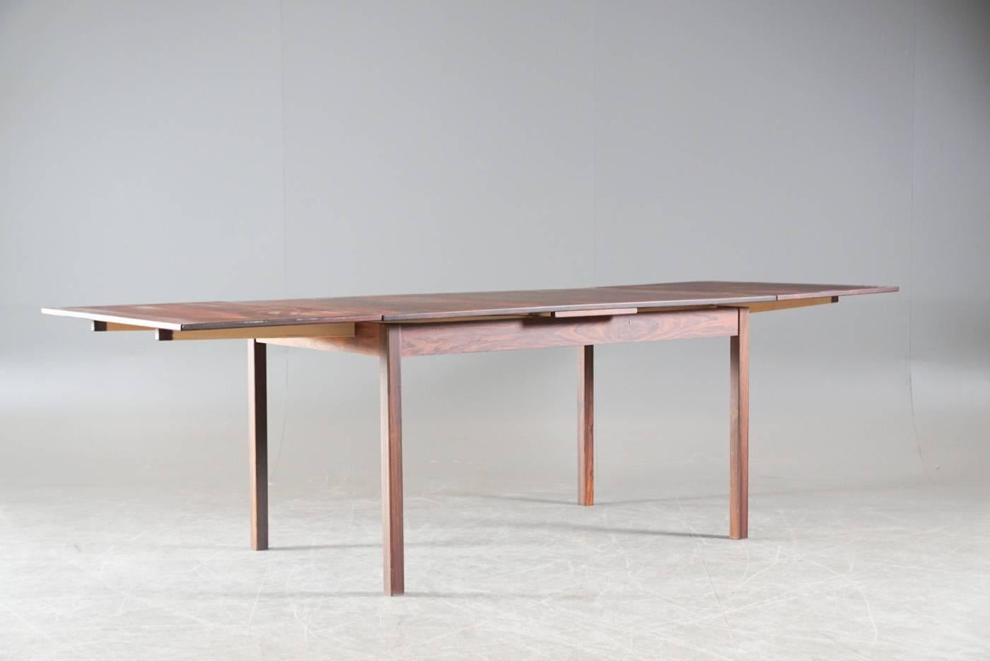 Solid hardwood and veneer mader in Sweden by Nils Jonsson in the 1960s for Troeds. Dimensions: Height 74 cm, width 140 cm (250 cm), depth 90 cm. small scratches, dents.
              