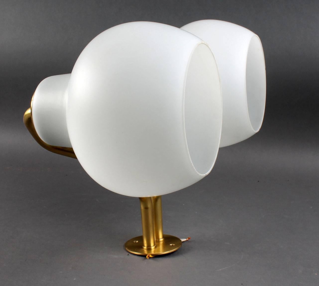 Wall Lamp with Opaline Glass by Vilhelm Lauritzen In Excellent Condition For Sale In Vienna, AT