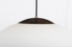 Pendentif en verre opalin, vers 1970