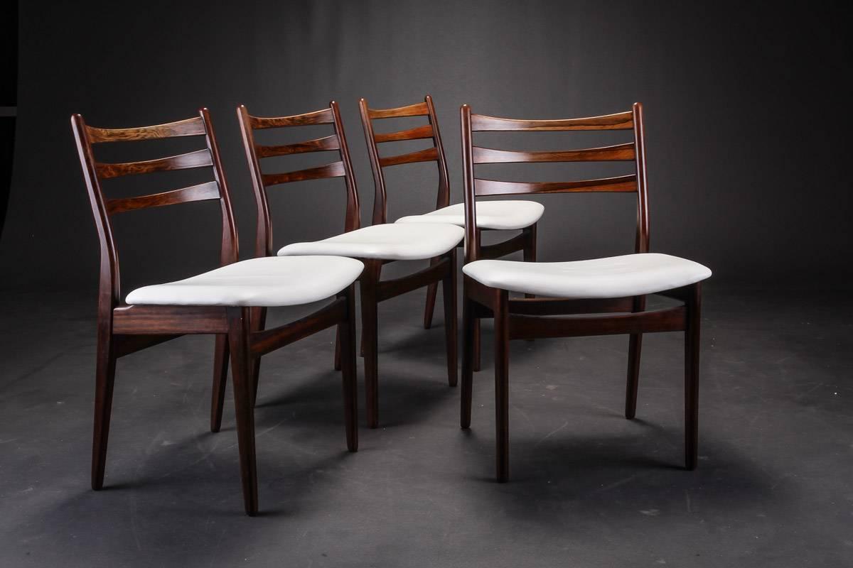 Set of Four Hardwood Swedish Dinning Chairs In Good Condition In Vienna, AT