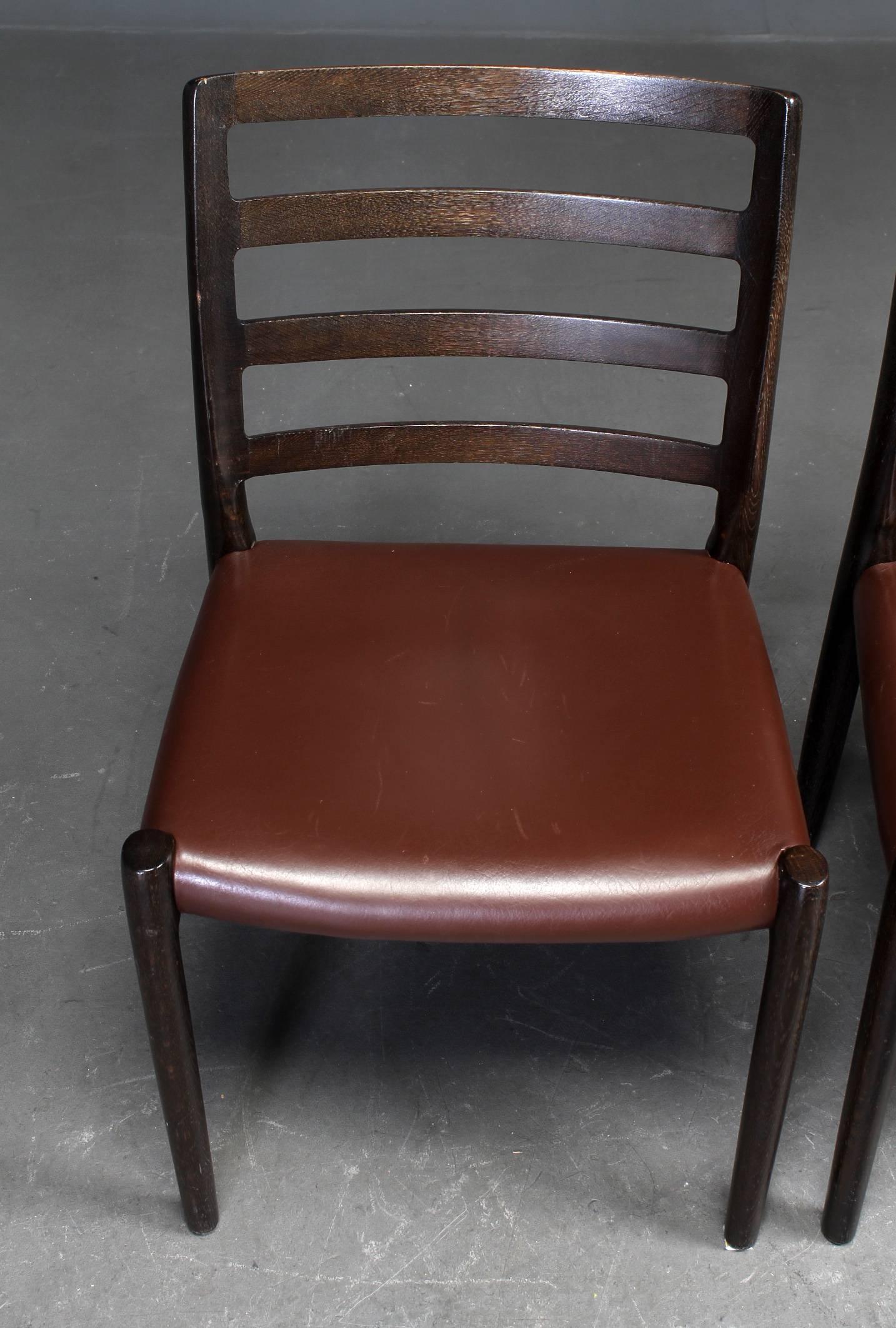 Ensemble de six chaises de salle à manger en chêne de Niels O. Moller pour J.L.Moller Bon état - En vente à Vienna, AT