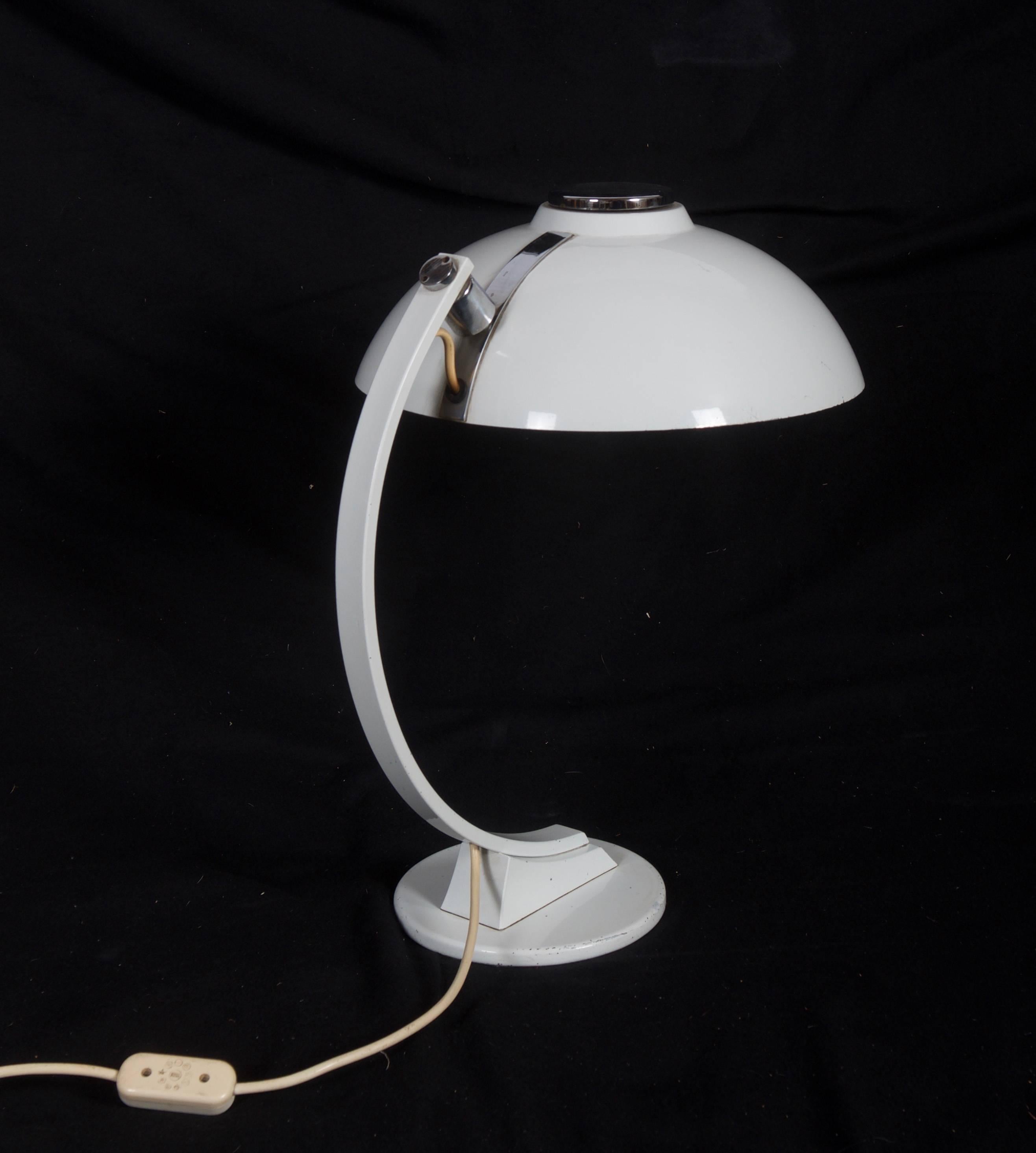 Fase Madrid Desk Lamp In Excellent Condition For Sale In Vienna, AT