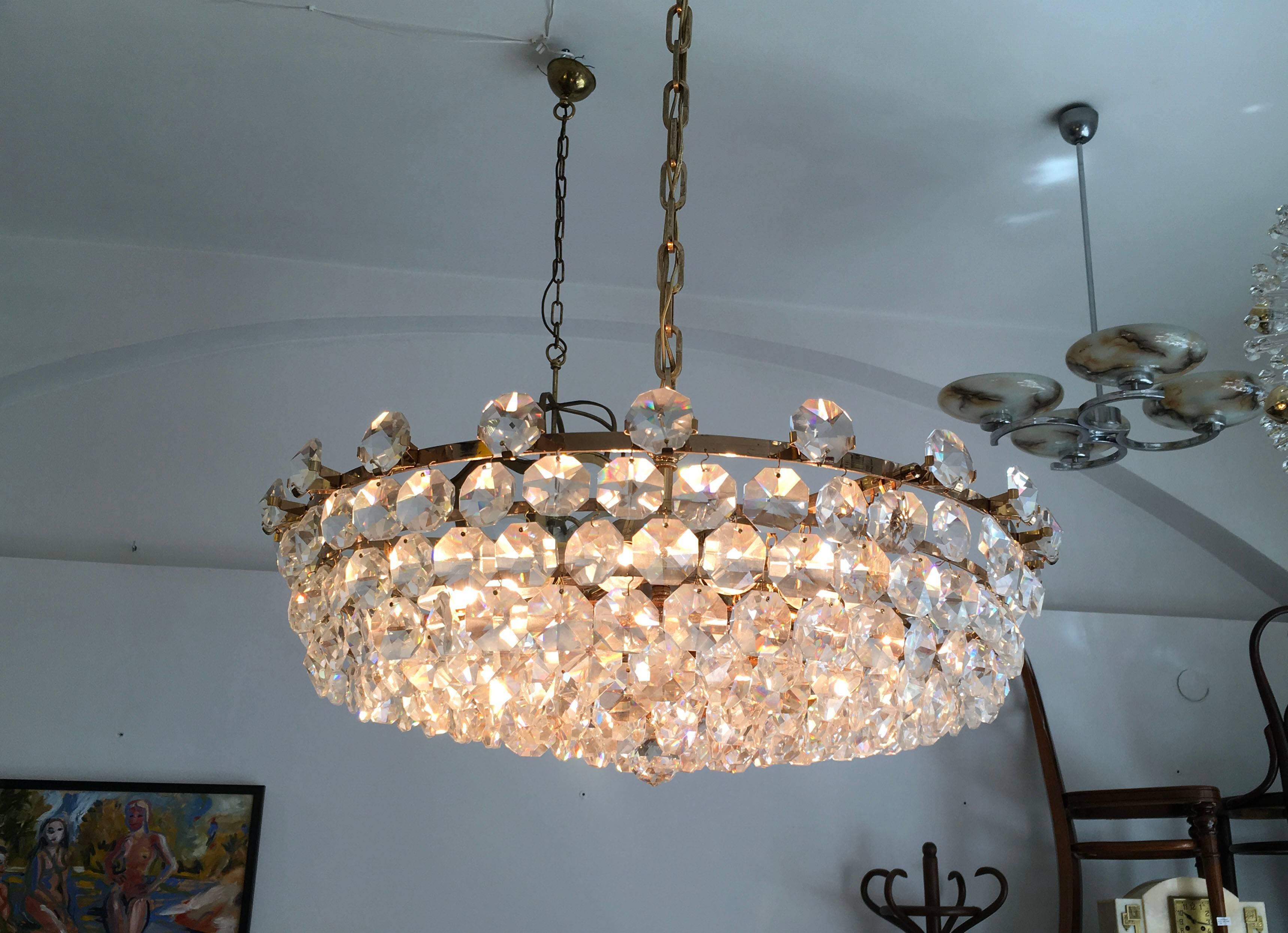 Beautiful Cut Crystal Chandelier by Bakalowits & Söhne In Excellent Condition For Sale In Vienna, AT