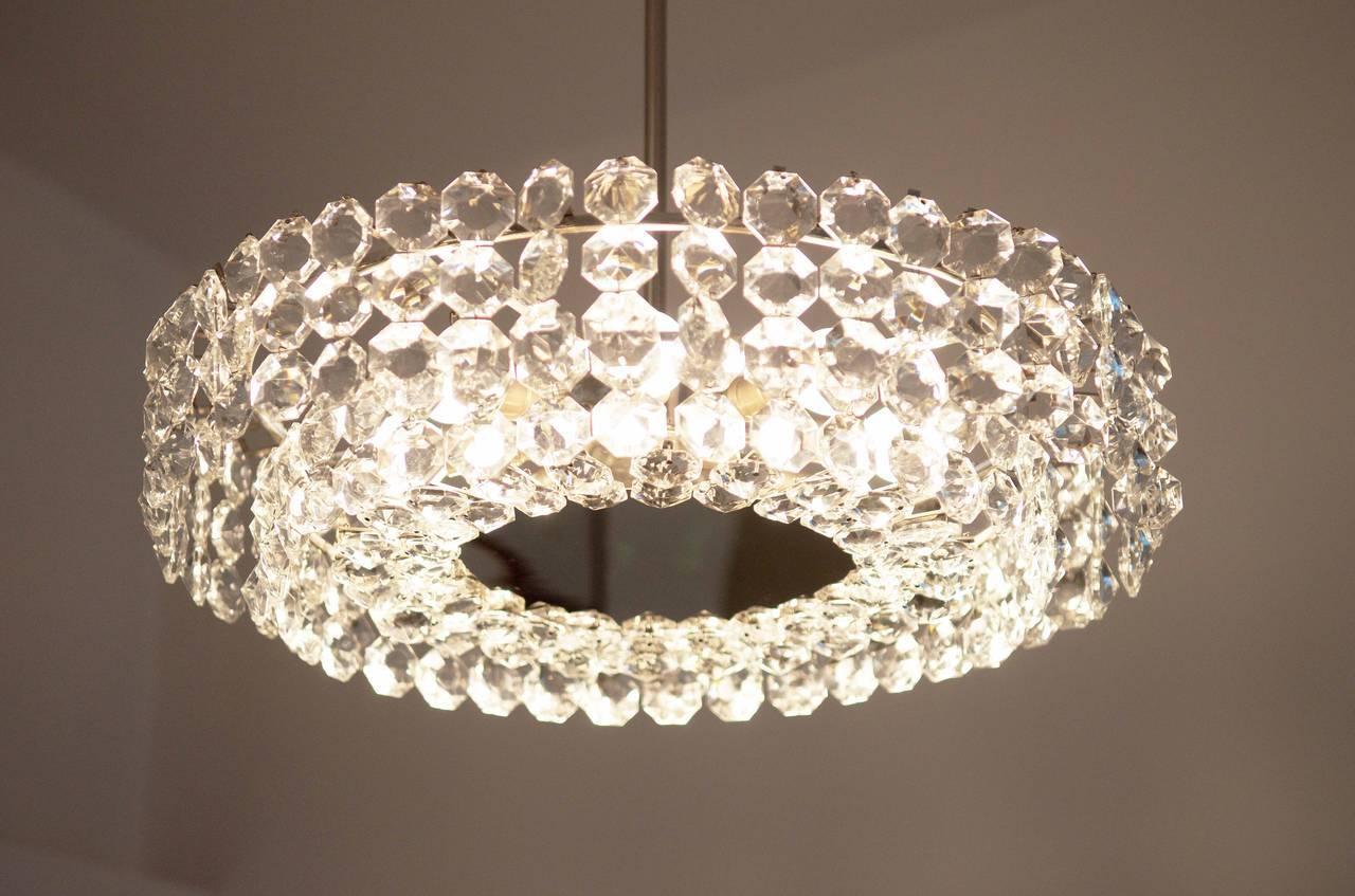 Mid Century Austrian Crystal Chandelier In Excellent Condition For Sale In Vienna, AT