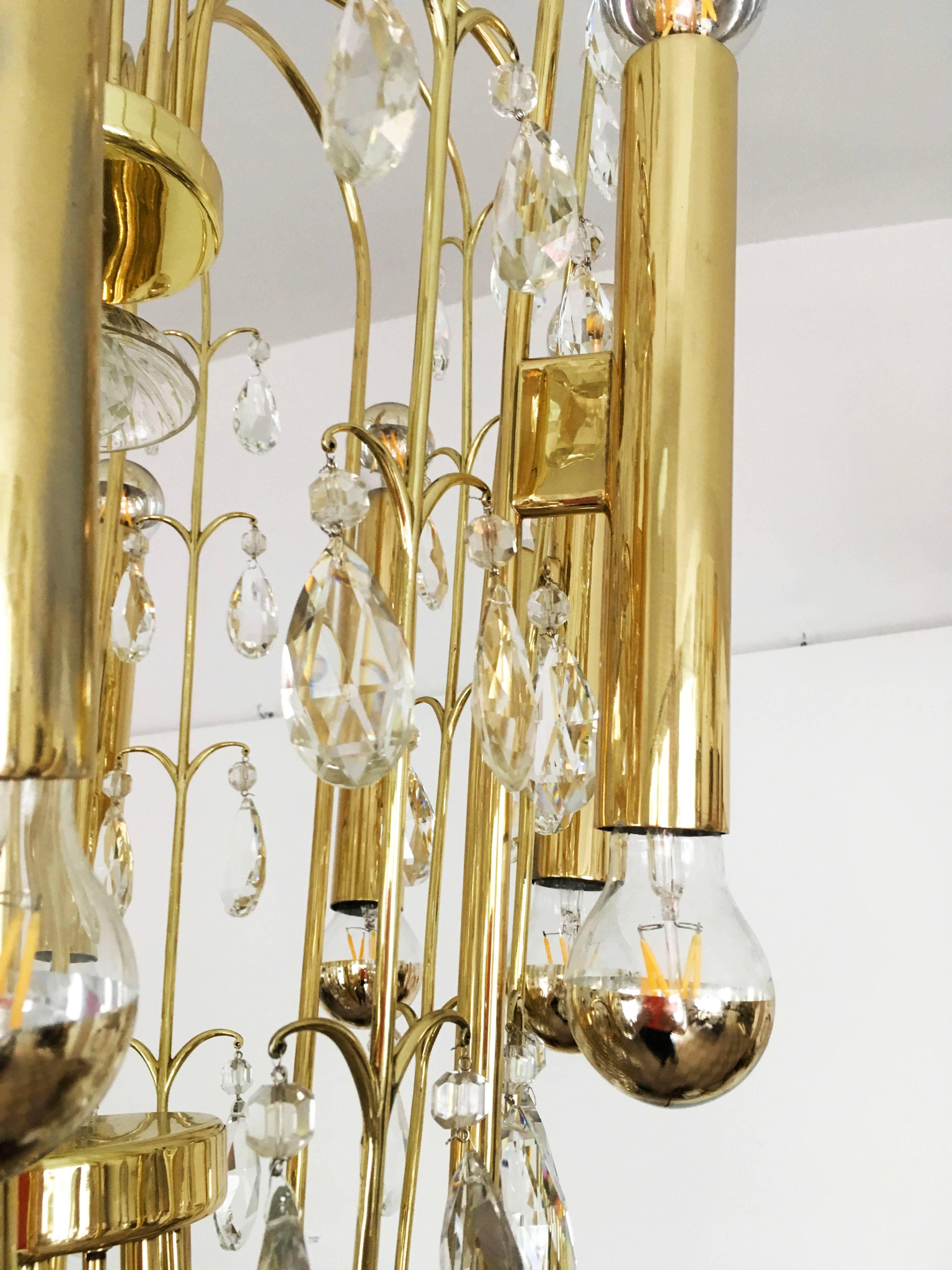 Mid-Century Modern Austrian Brass and Cut Crystal Chandelier For Sale