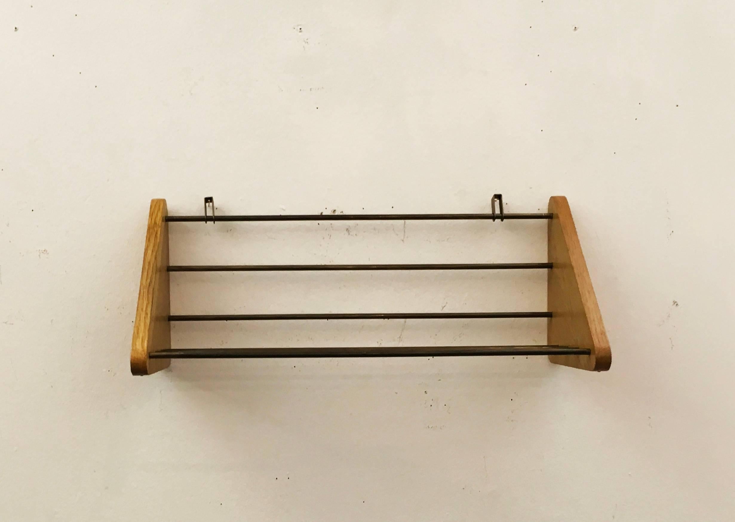 Bookshelf in the Style of Carl Aubock In Excellent Condition For Sale In Vienna, AT