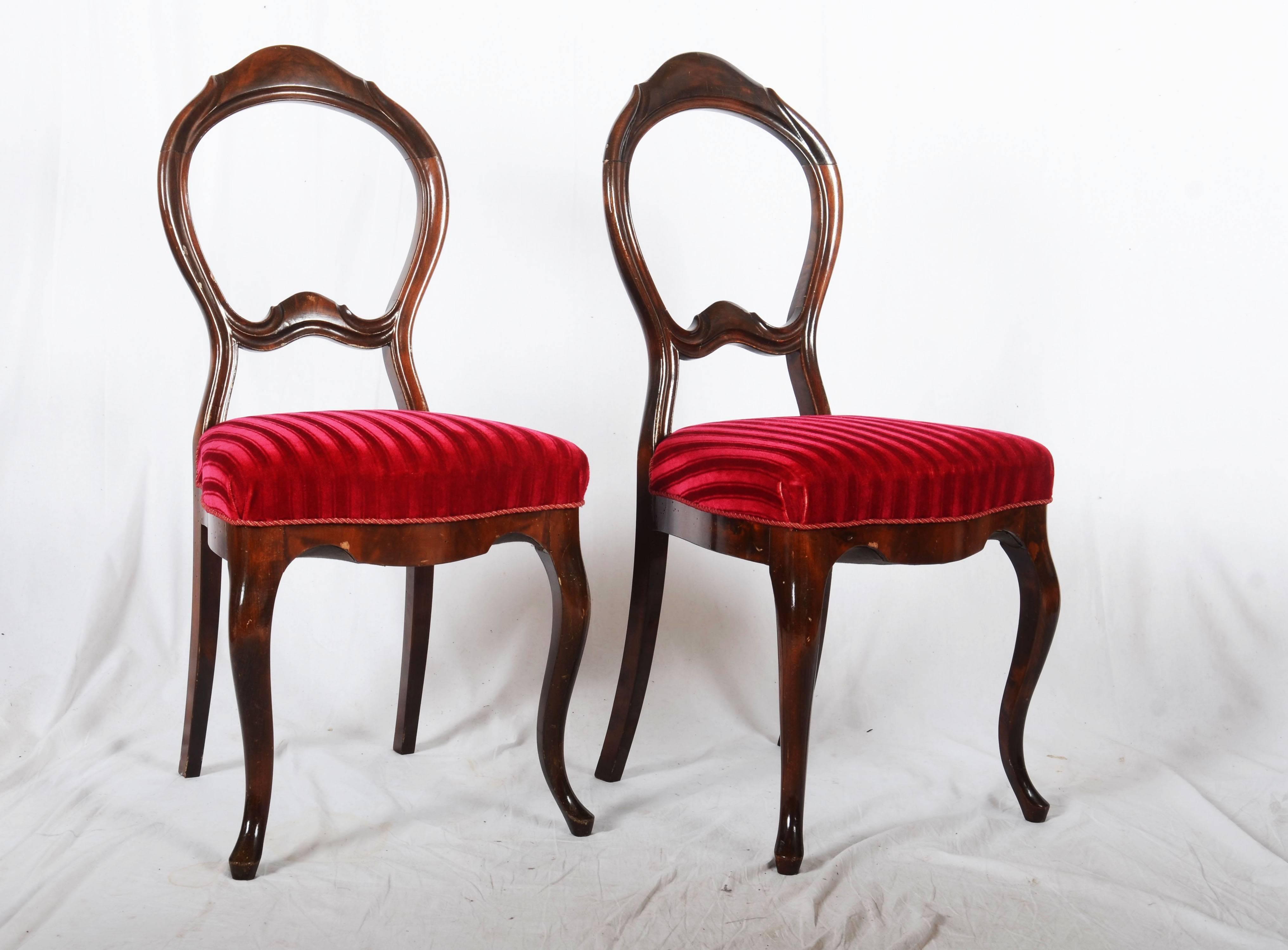 Pair of Mahogany Chairs Form 1850s In Good Condition For Sale In Vienna, AT