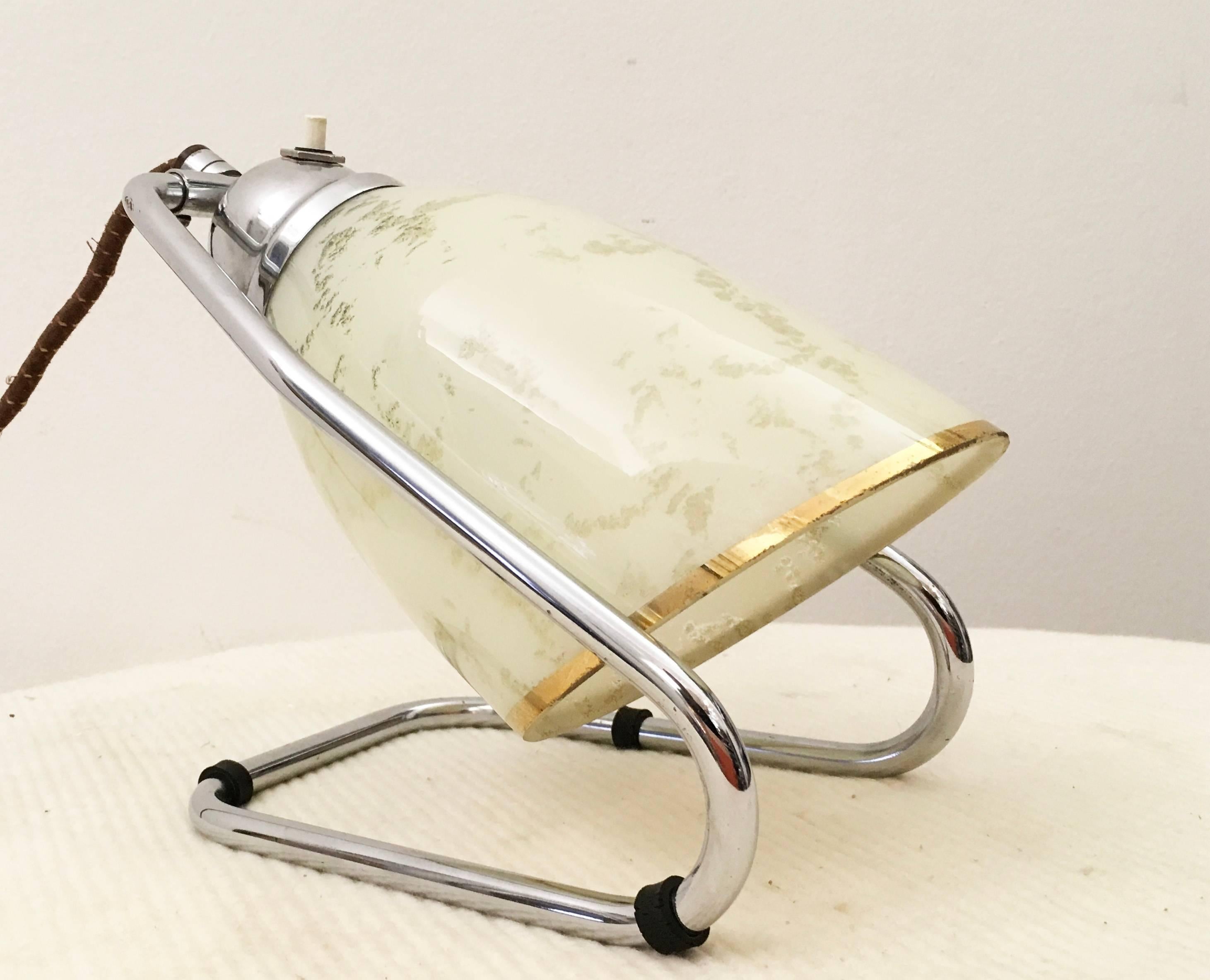 Steel chromed with a glass shade, fitted with one E27 socket.
Made in the 1930s in Czech Republic.