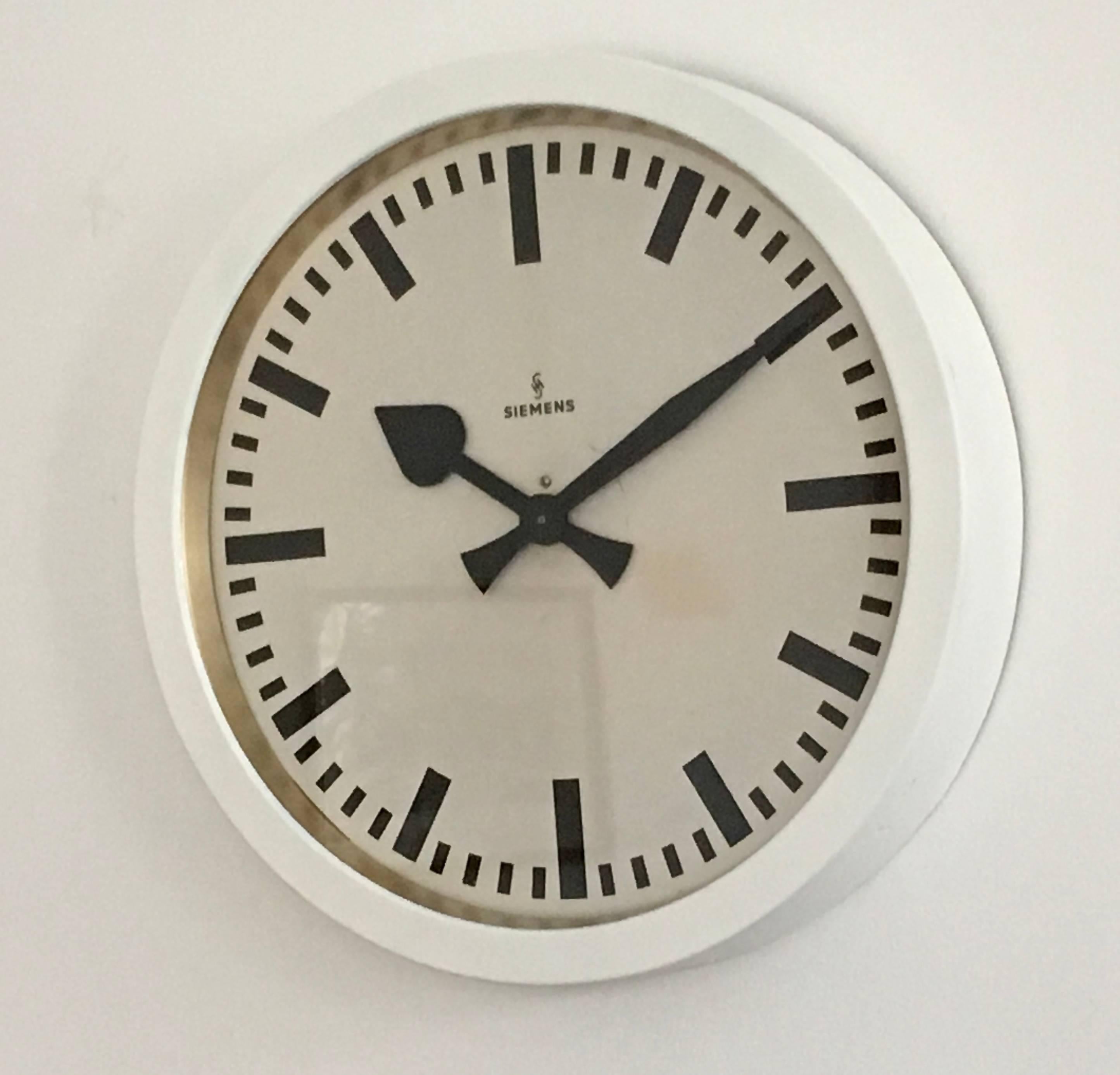 Very Big Industrial, Station, Factory Siemens Clock In Good Condition In Vienna, AT
