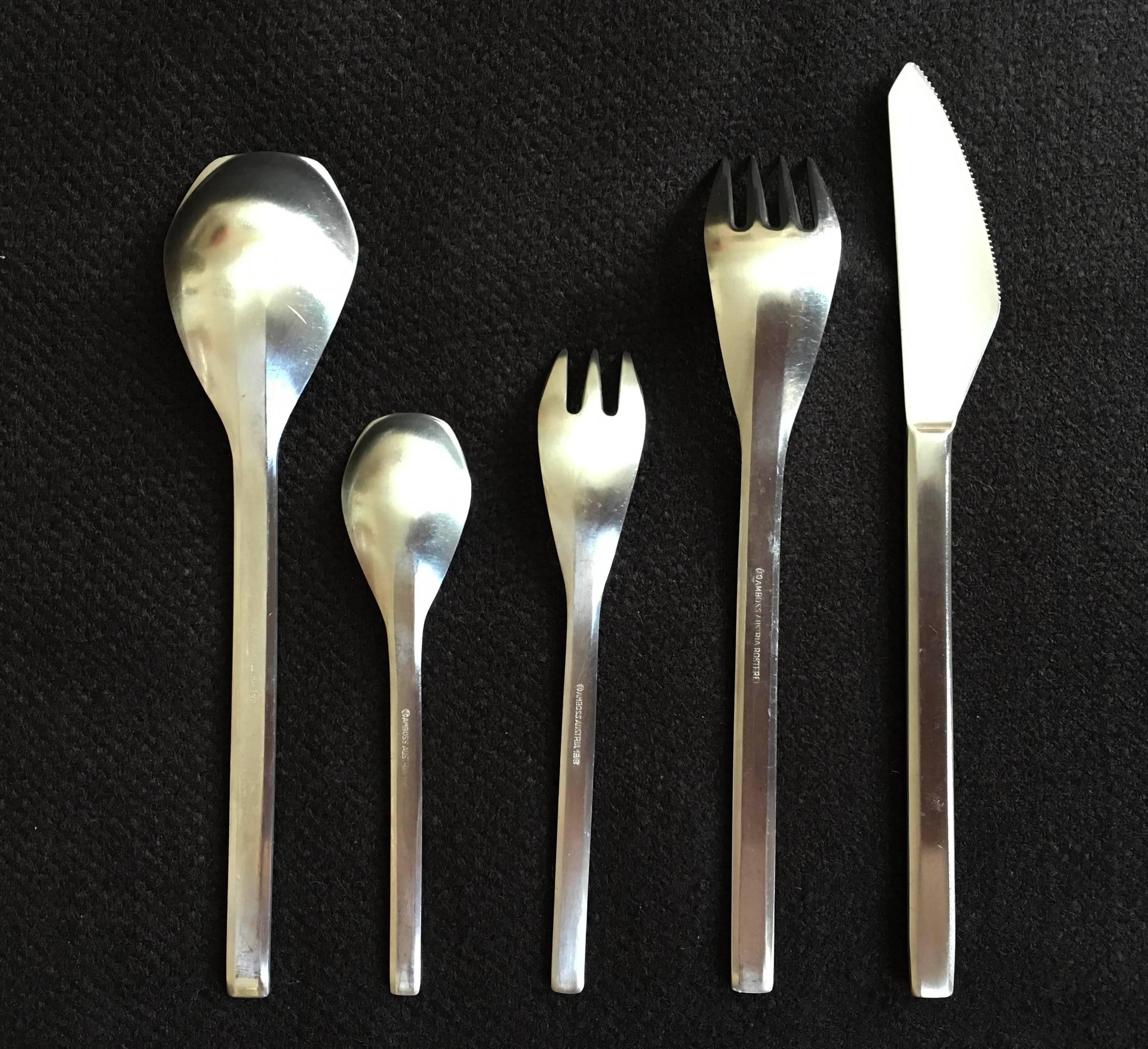 Rare complete cutlery designed by Helmut Alder for Amboss in 1963, stainless steel, each part punctured, altogether 30 parts each six pieces.
Good original condition.