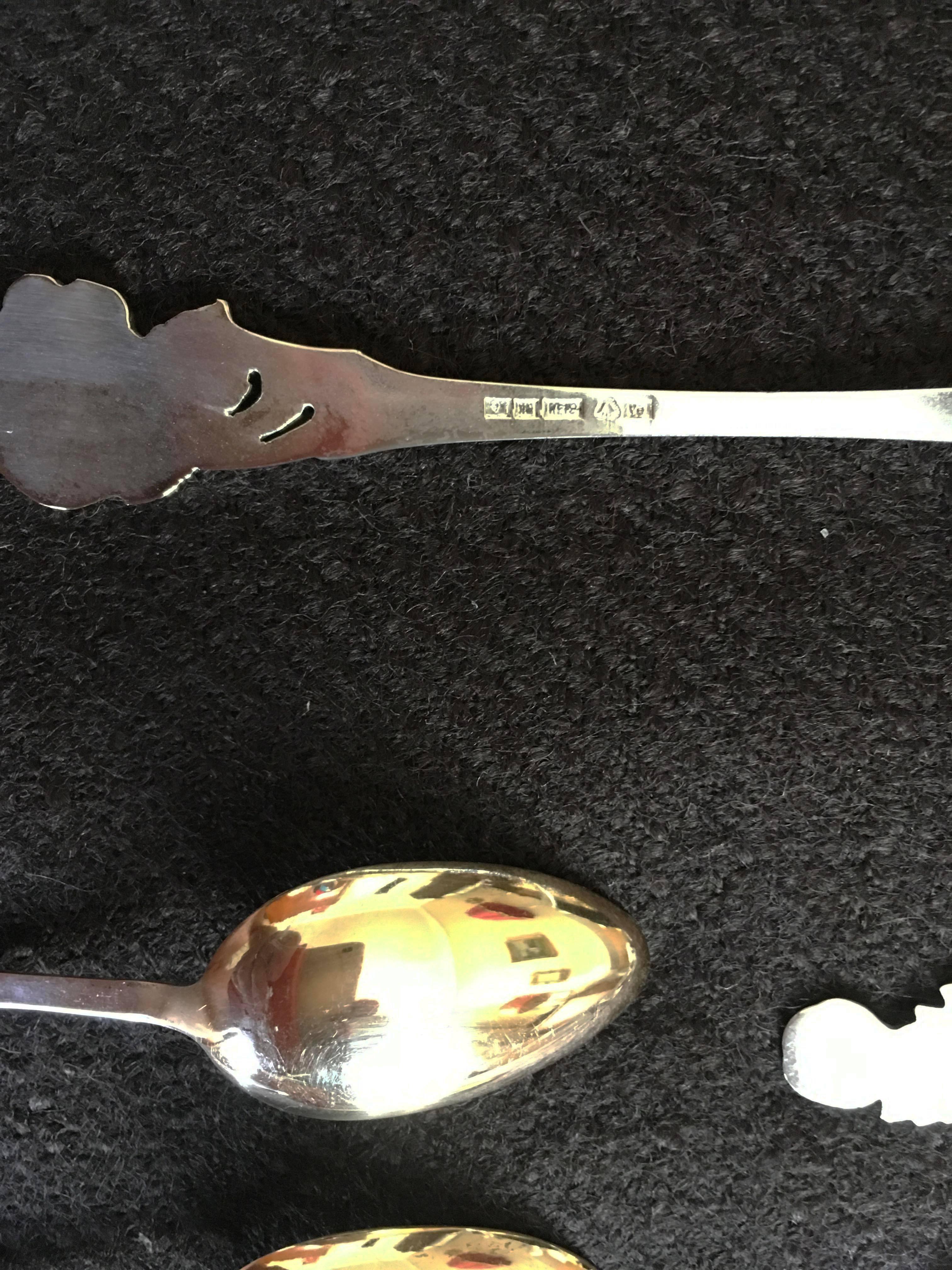 Tee- oder Kaffeelöffel aus Silber und Gold mit Kuchenserviergeschirr im Zustand „Hervorragend“ im Angebot in Vienna, AT