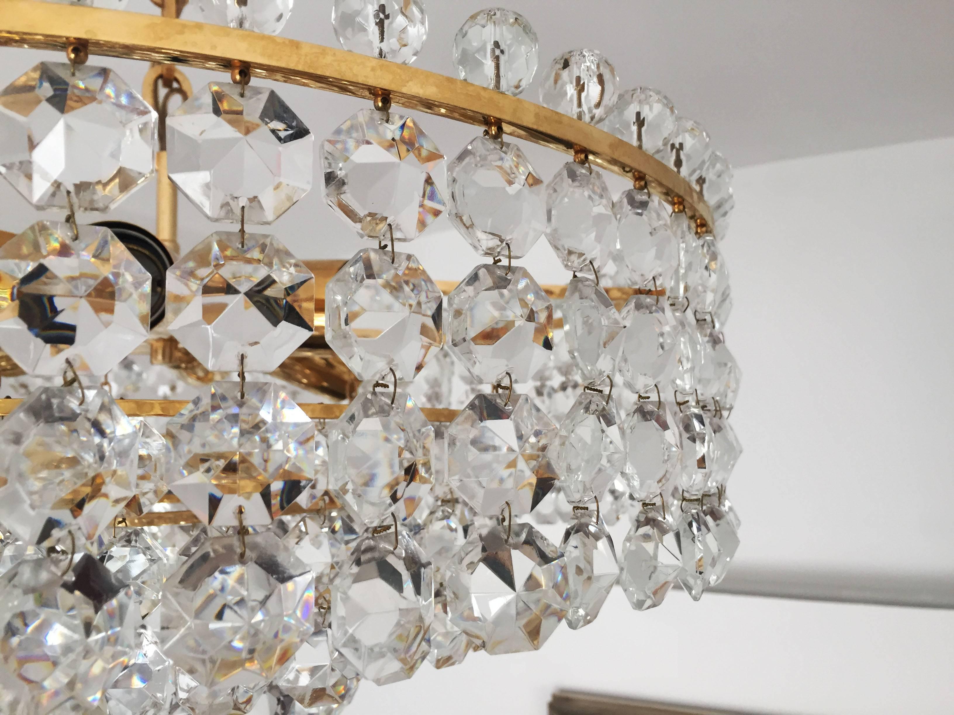 Autrichien Superbe lustre en cristal taillé de Bakalowits en vente