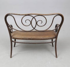 Rarissima poltrona in legno curvato di August Thonet