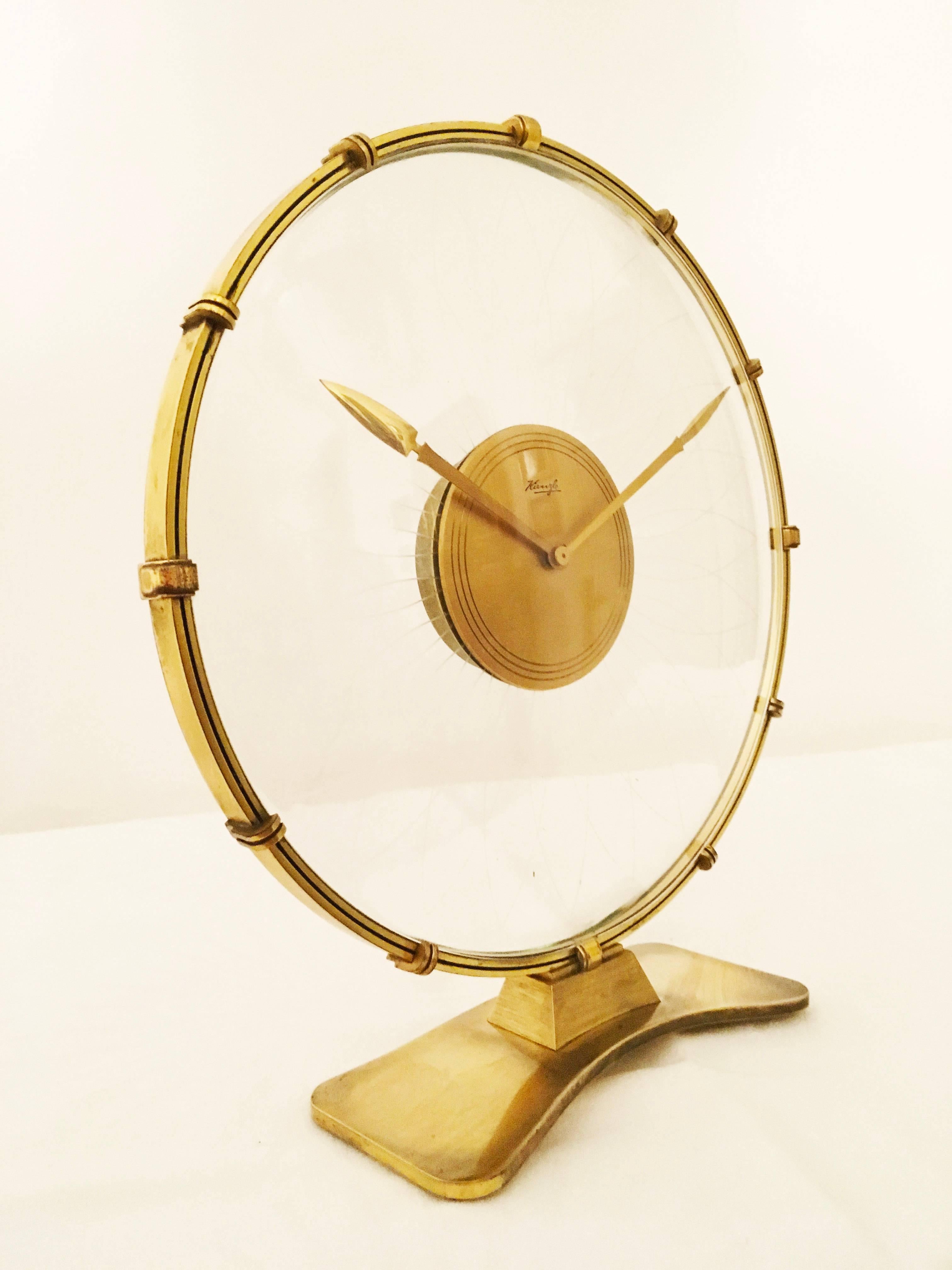 Art Deco Table Clock by Heinrich Möller for Kienzle 1