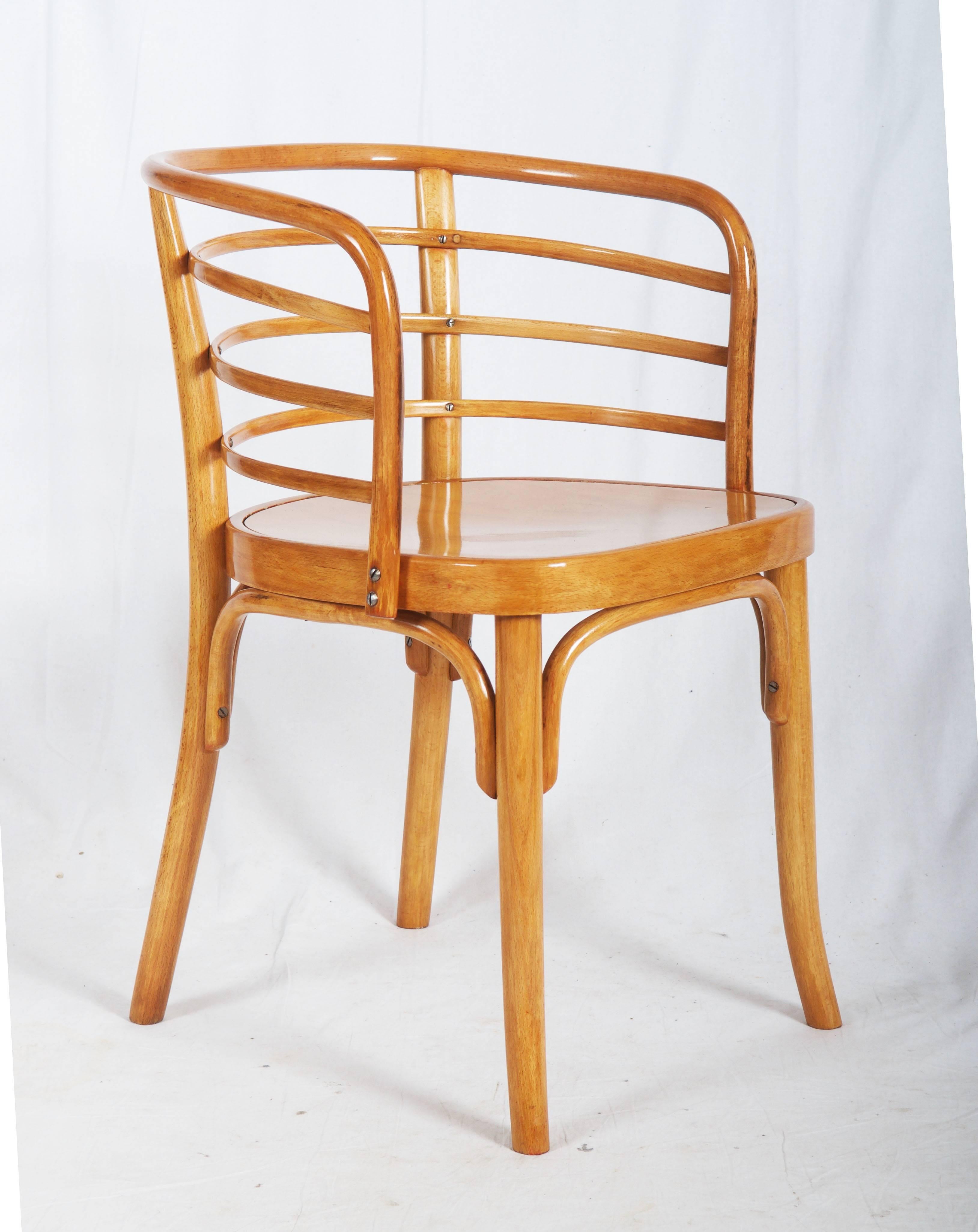 up to 6 pcs availabe, designed in the 1930 by Josef Frank for Thonet.
Signed Thonet on the frame.