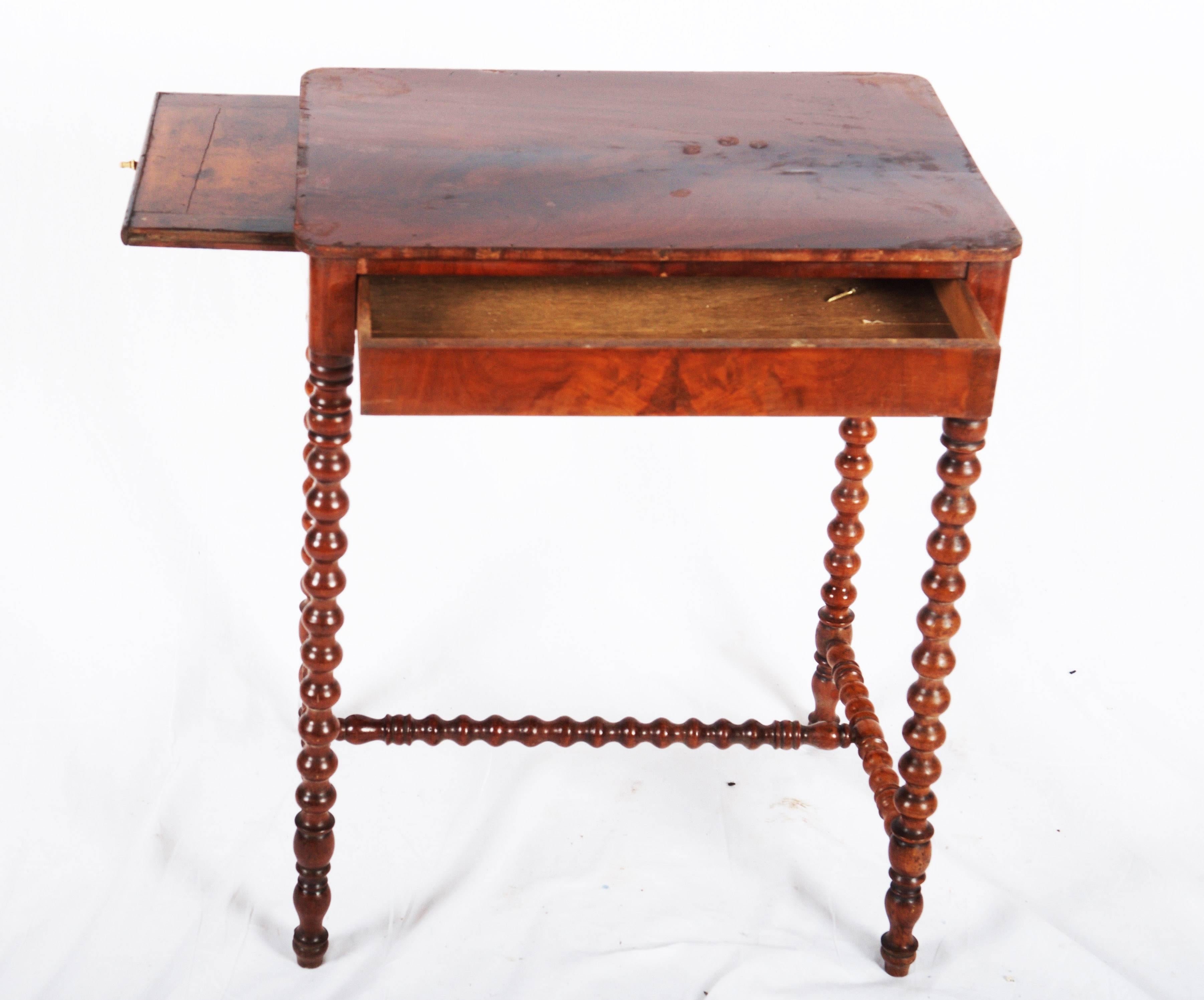 Biedermeier Side Table In Good Condition In Vienna, AT