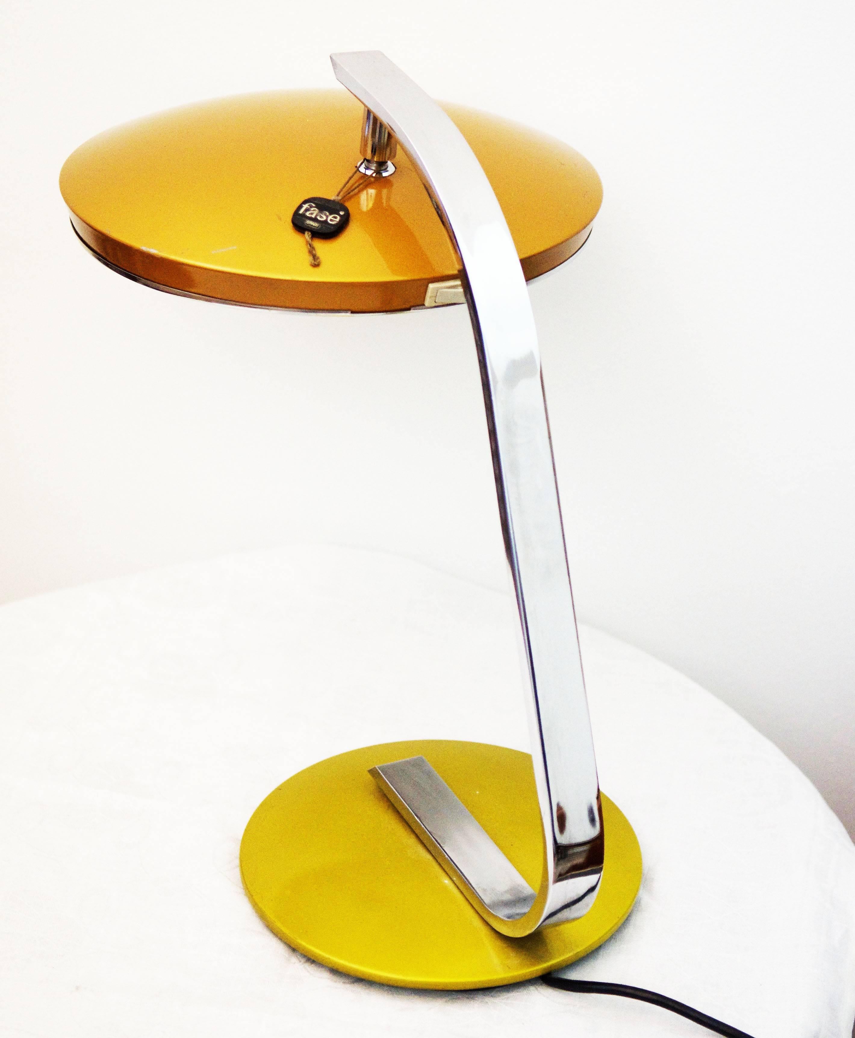 Mid-Century Modern Bicolored Desk Lamp For Sale