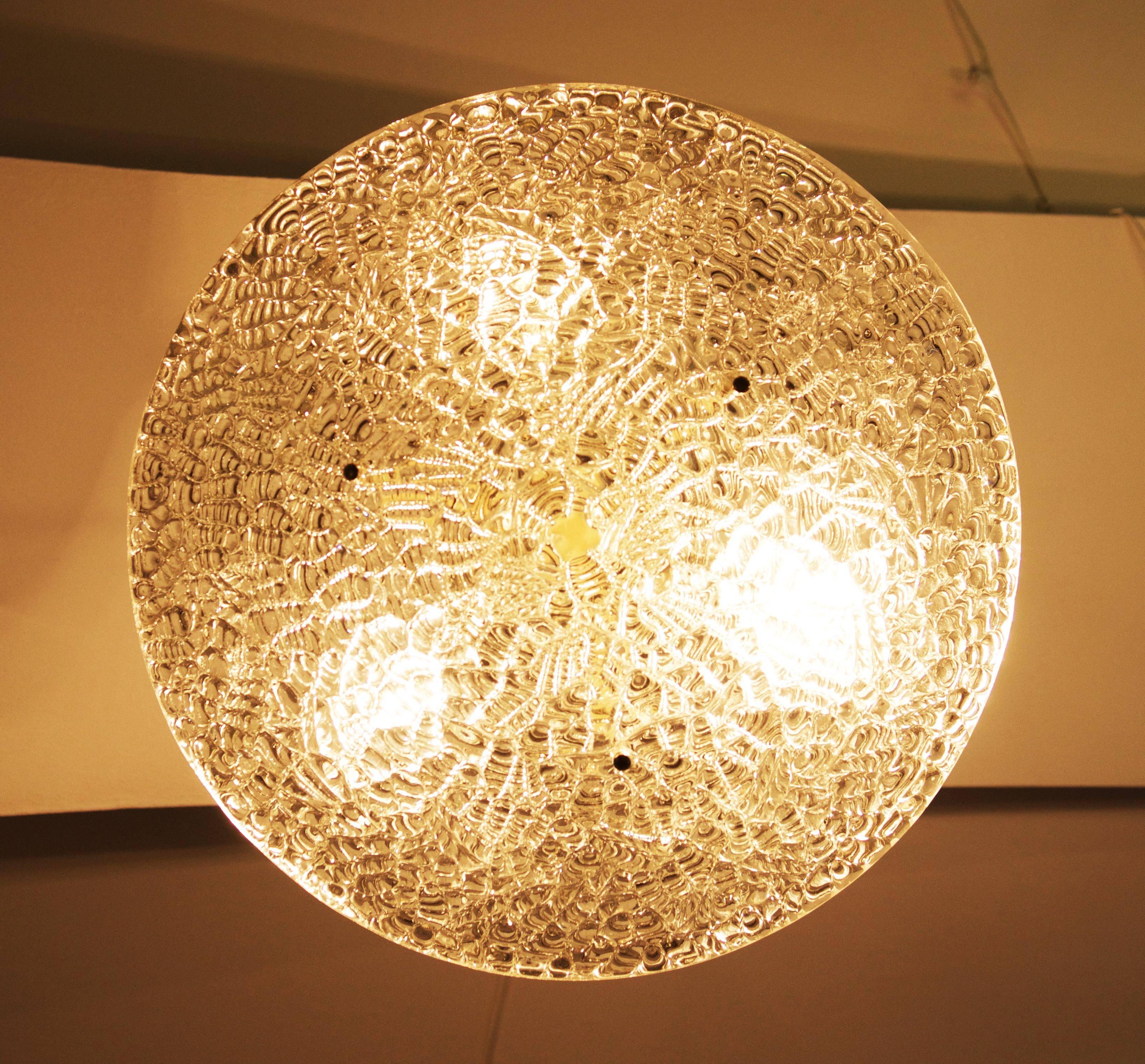 J.T. Kalmar Textured Glass Ceiling Light (Moderne der Mitte des Jahrhunderts) im Angebot