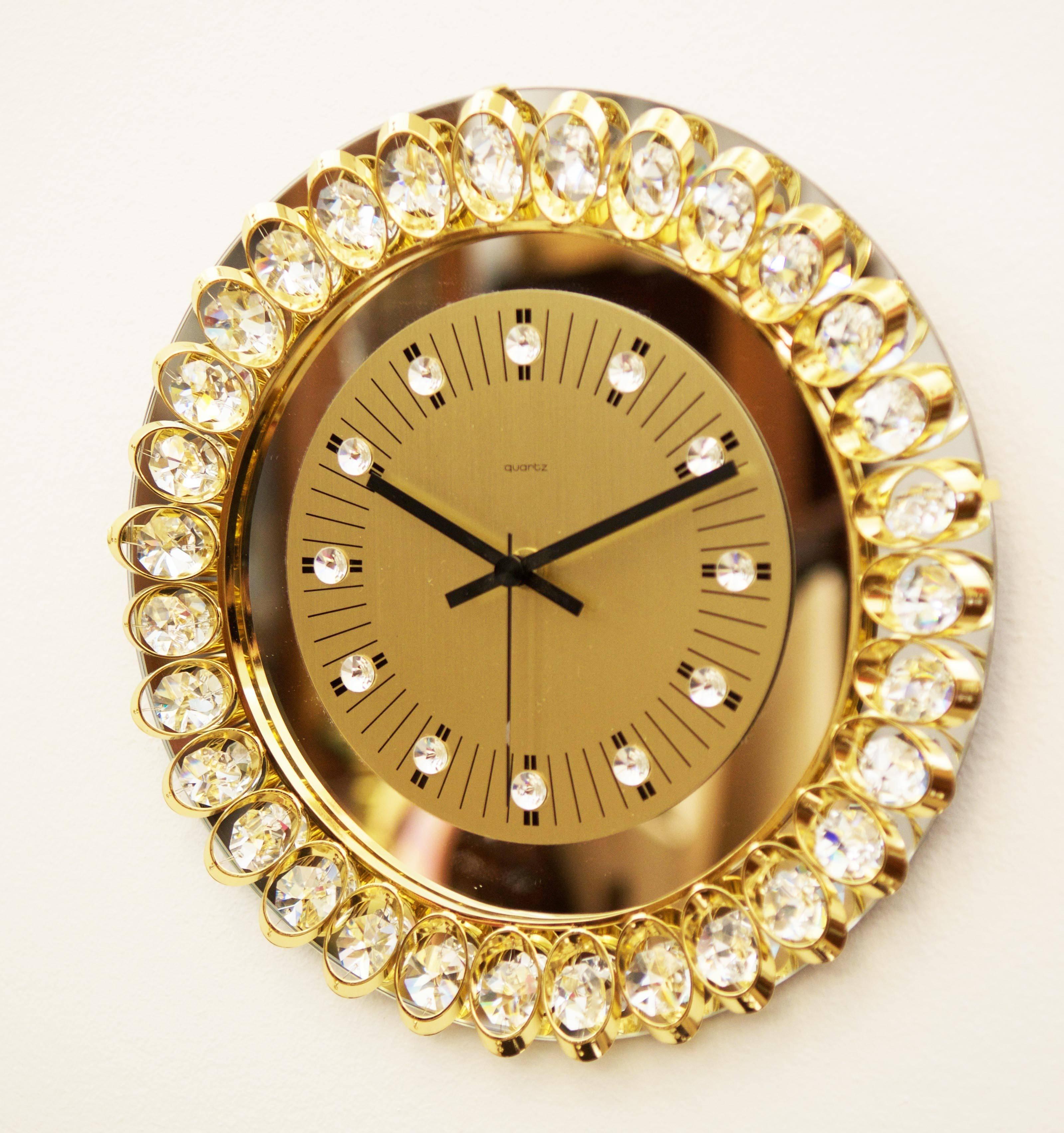 wanduhr kristall