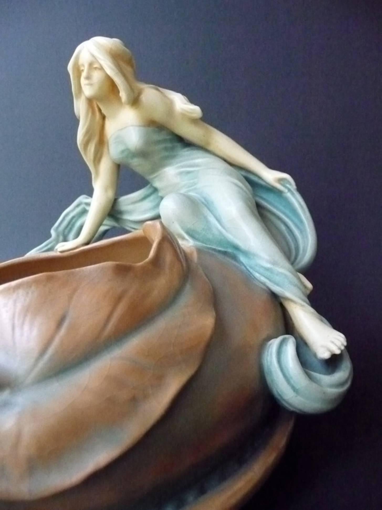 Art Nouveau Jardiniere Bernhard Bloch Maiden With Callas In Excellent Condition In Vienna, AT