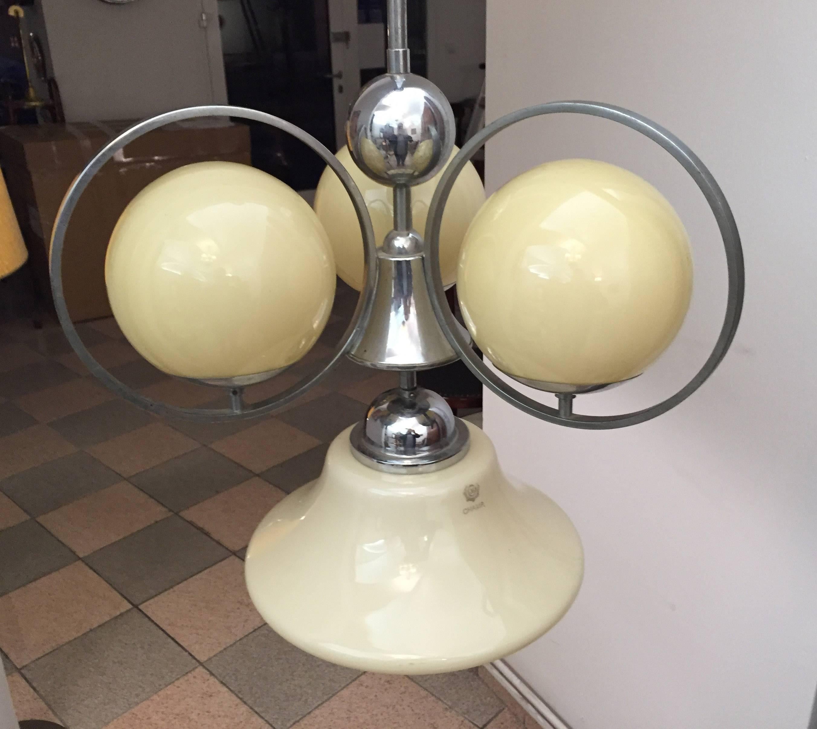 Autrichien Lustre à boules art déco en vente