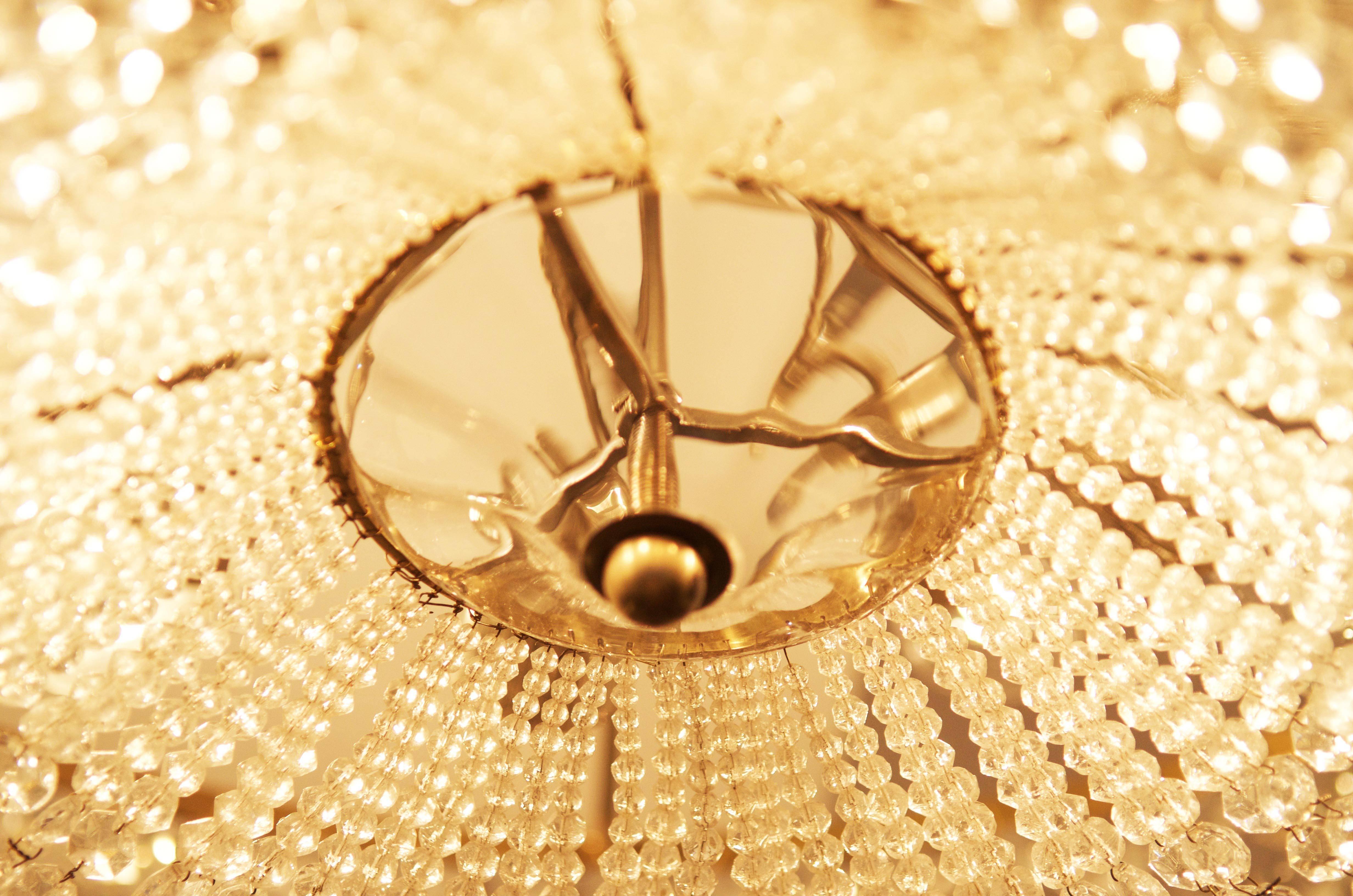 Mid-20th Century Spectacular Classical Basket Cut Crystal Chandelier by Bakalowits & Söhne