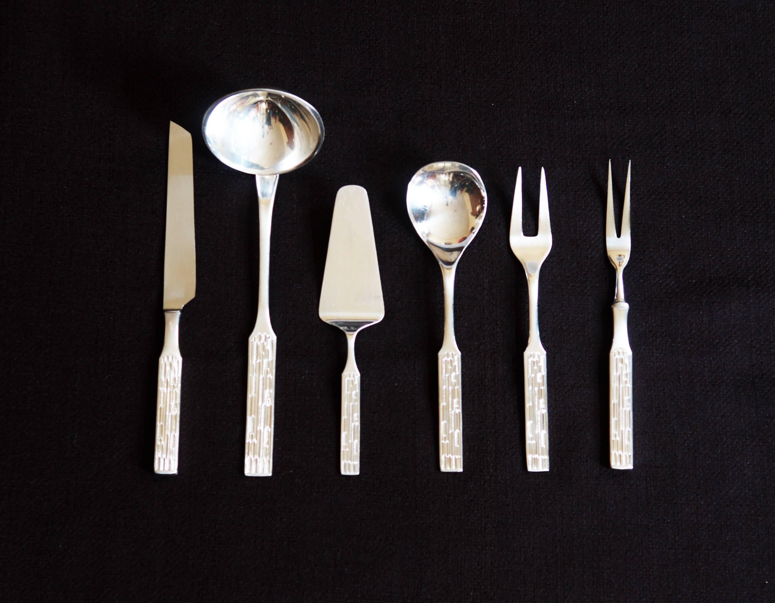 Austrian high quality flatware silverplated 90 by Berndorf, former Krupp company from the 1970s. The cutlery has handle with very interesting geometric decor. Used but in excellent condition, some in near new condition.
Unfortunately some of the