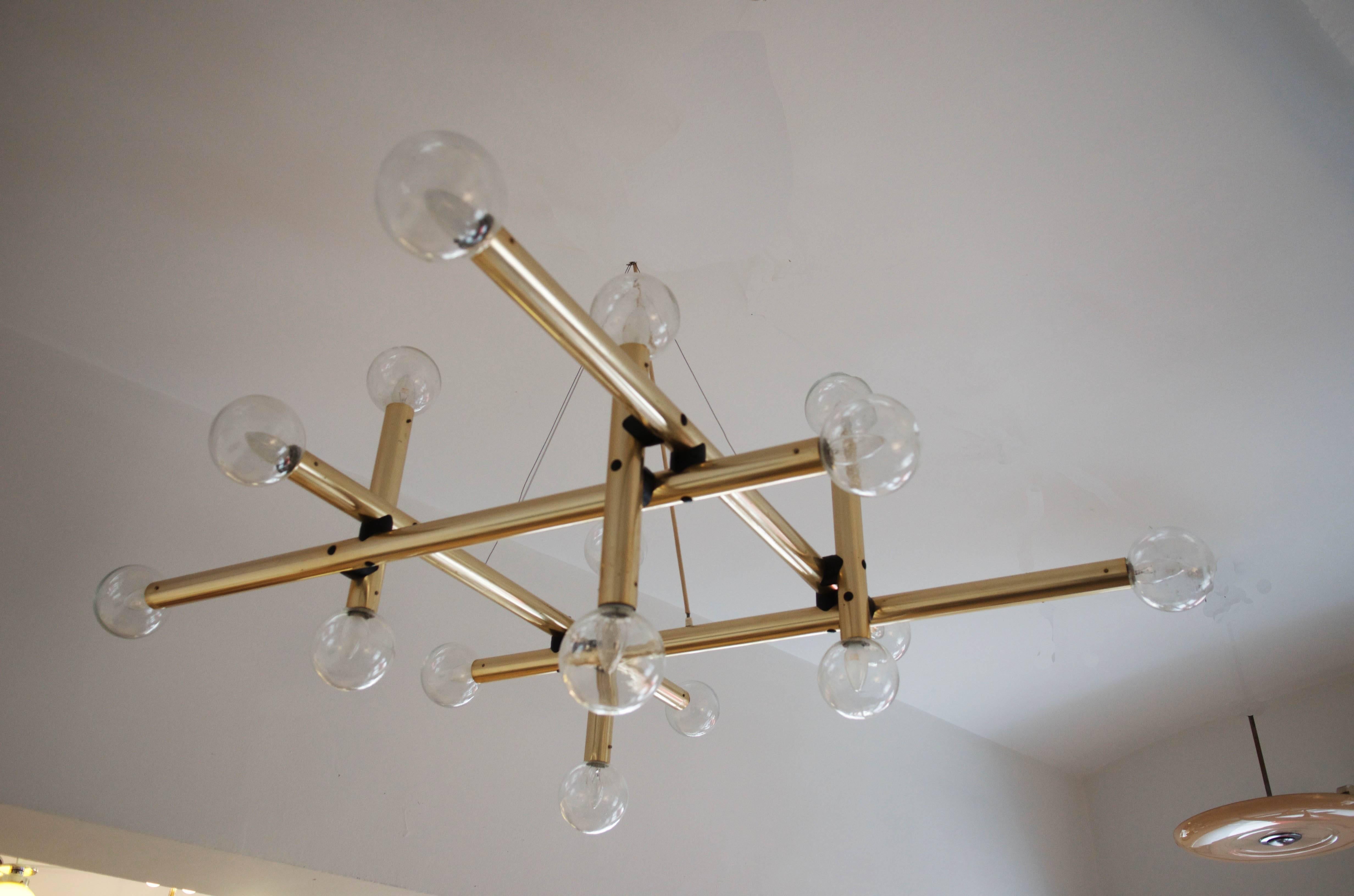 Large Atomic RS-System Chandelier by Kalmar In Good Condition For Sale In Vienna, AT