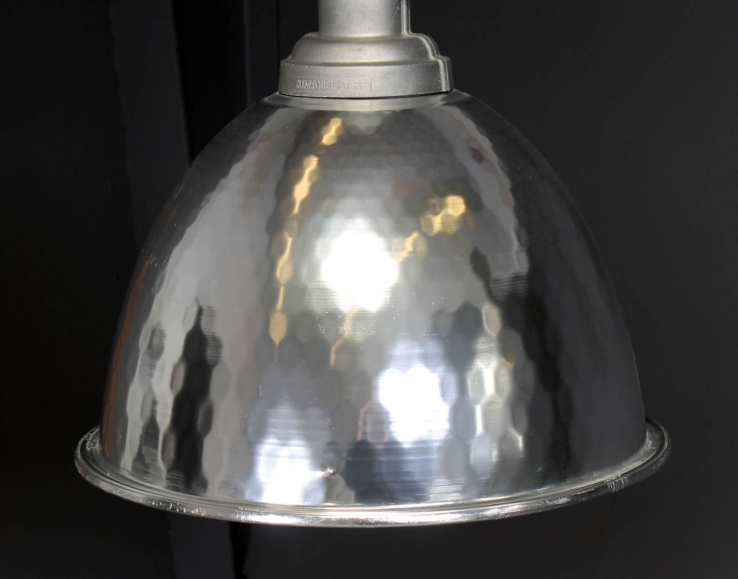Fin du 20e siècle Lampes à suspension ou plafonniers industriels d'usine par Zumtobel en vente