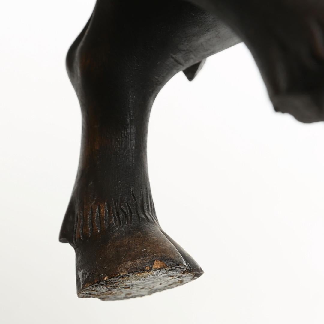 Austriaco Rara scultura in legno di Ox Art del 1932 in vendita