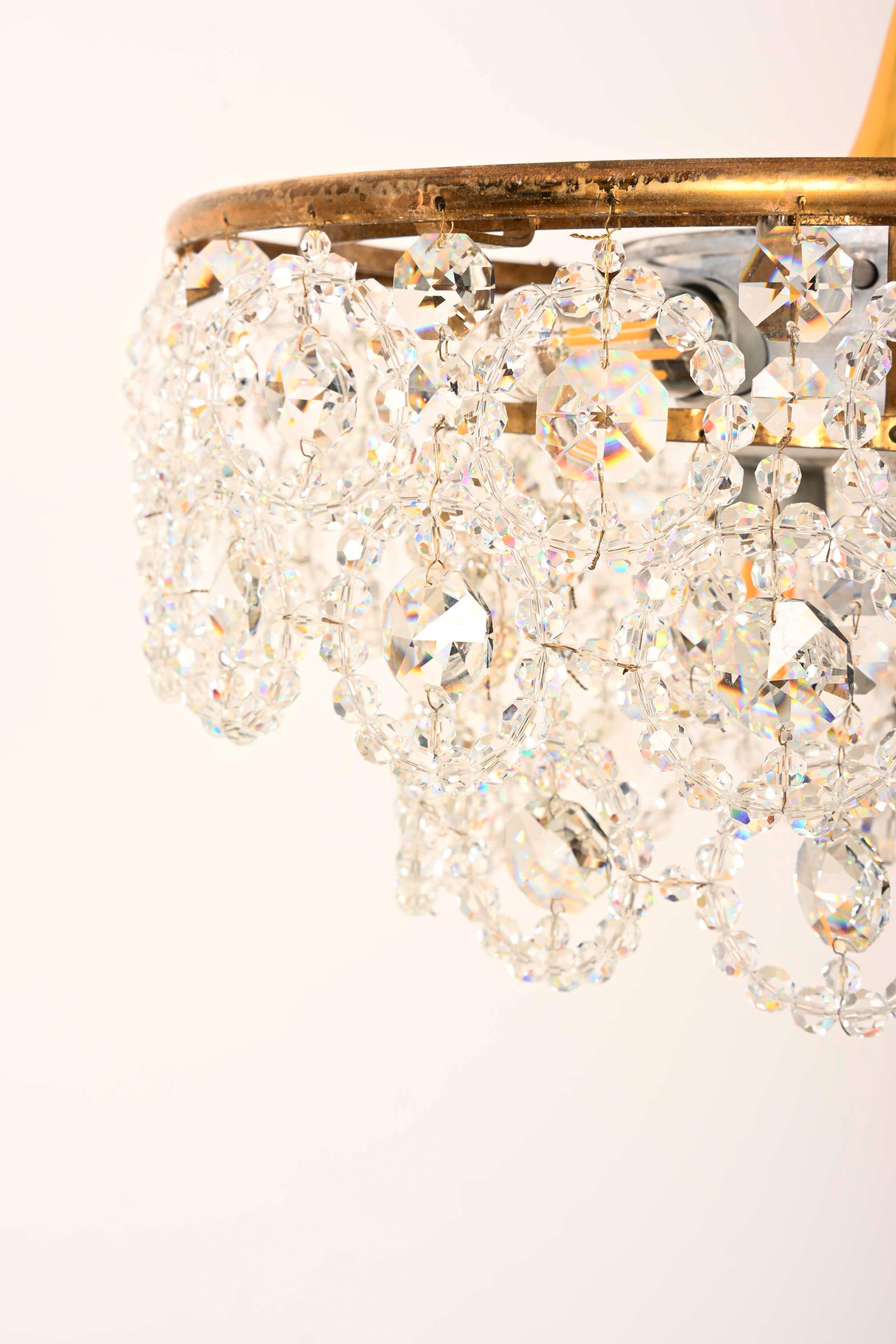 Lustre en cristal taillé du milieu du siècle en vente 5