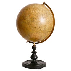 Globe terrestre physique ancien, réalisé par Paul Raeth