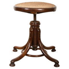 Tabouret de piano Thonet en hêtre courbé de la fin du XIXe siècle, avec assise en osier