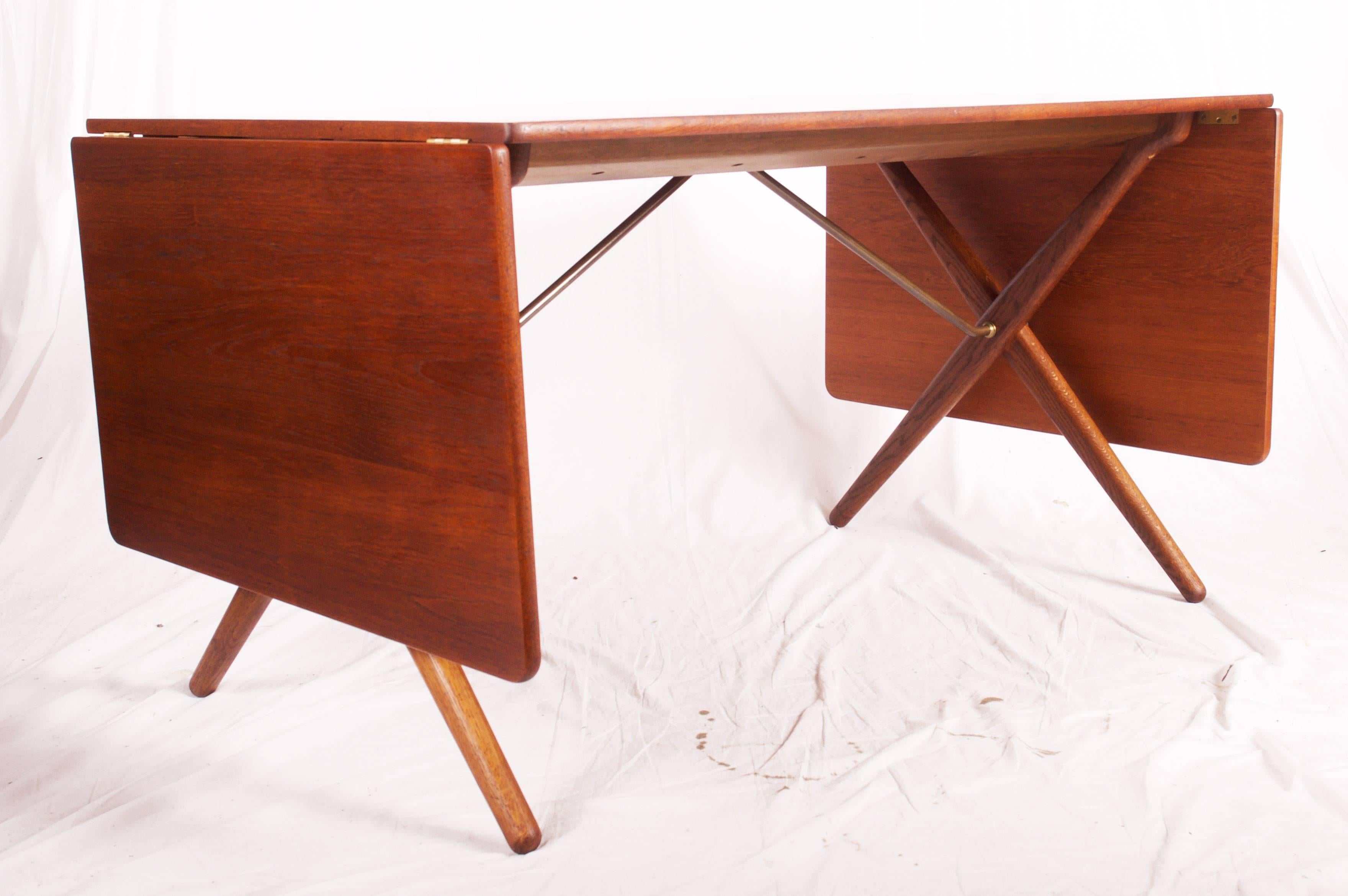 Mid-20th Century Cross-legged Dining Table by Hans J. Wegner AT-309 For Sale