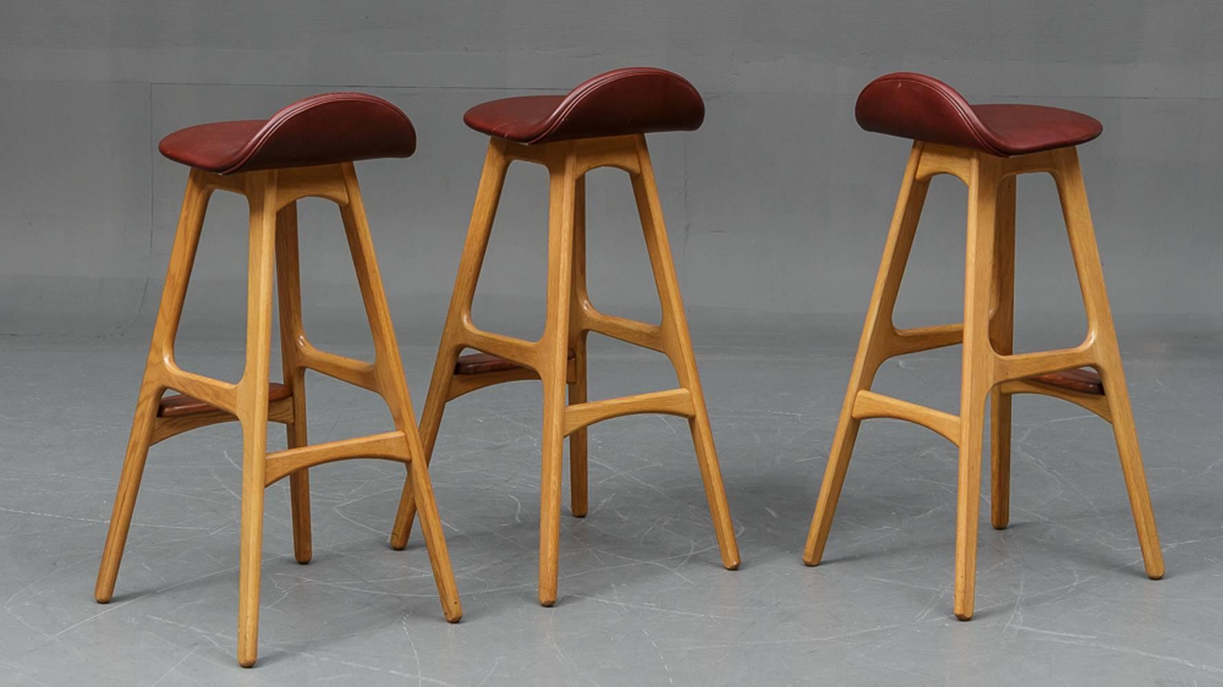 wooden counter stools