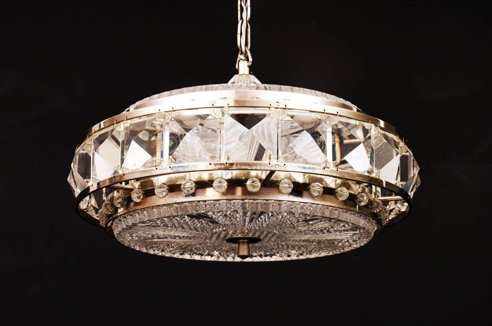 Scandinavo moderno Lampada da soffitto, cassa in vetro, plastica e ottone in vendita